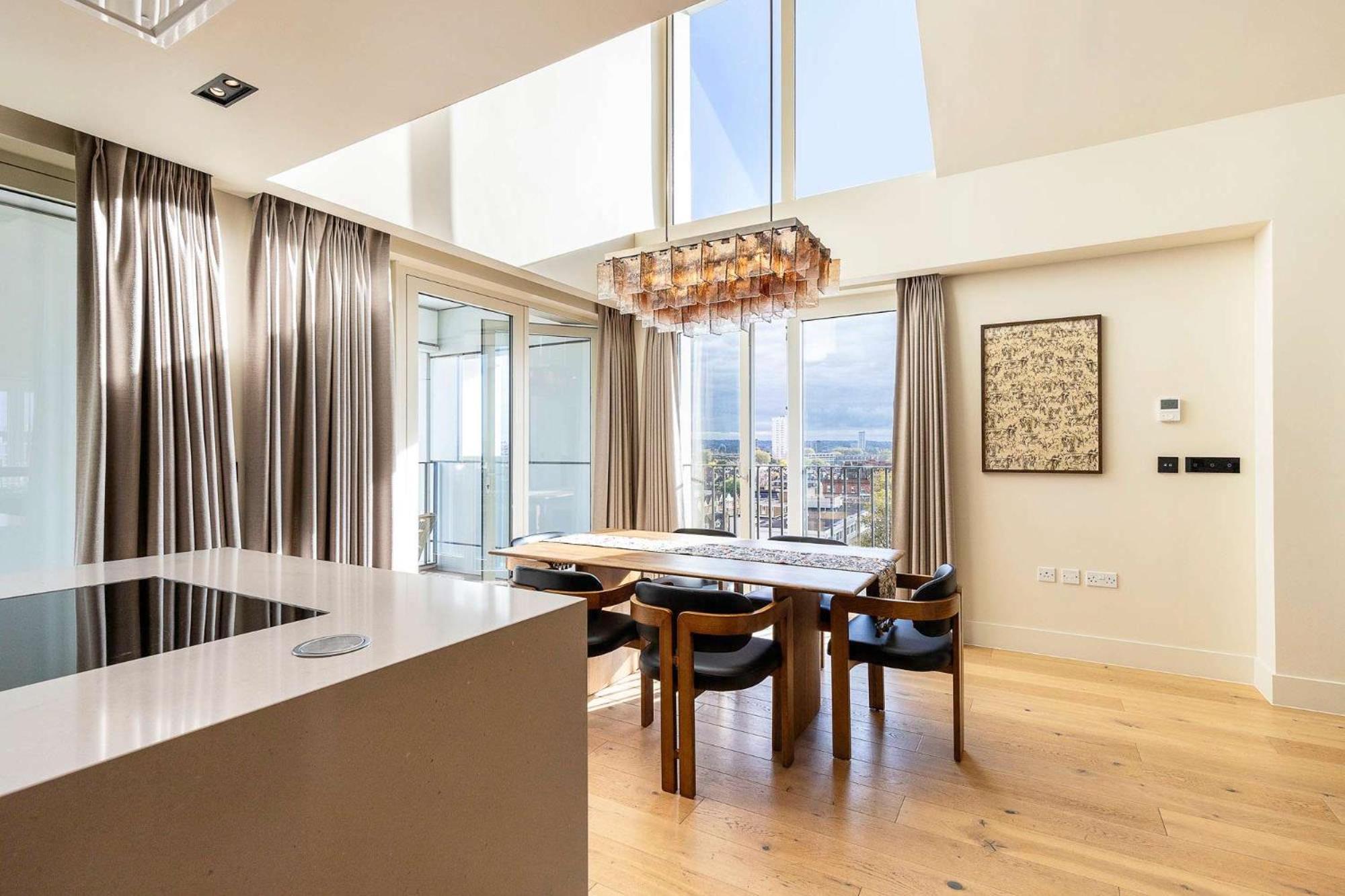 Apartment 3br 2bth Penthouse In