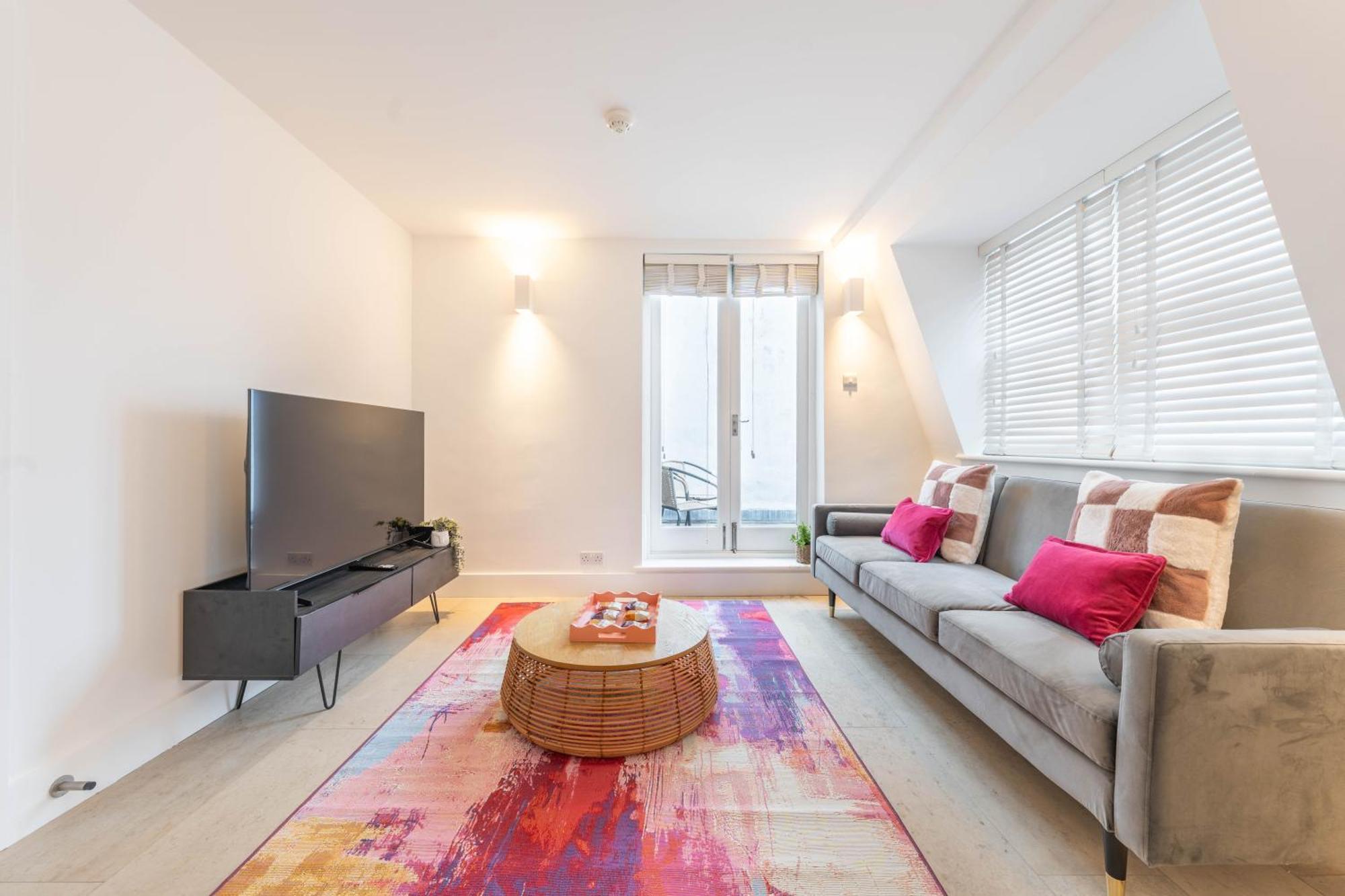 Apartment Berryland 11 By Artsy