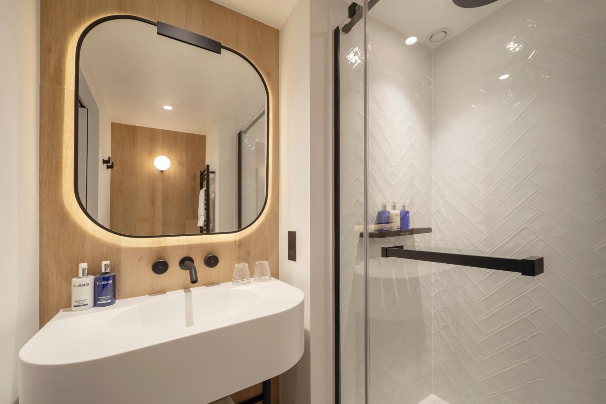 Dorsett Canary Wharf Hotel