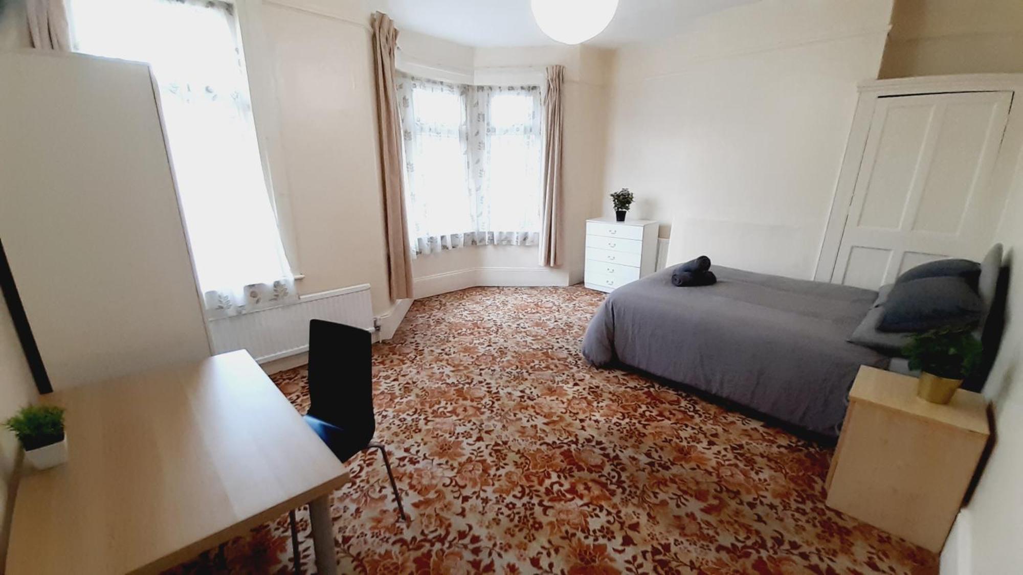 Hospedagem domiciliar Shared House E11 *