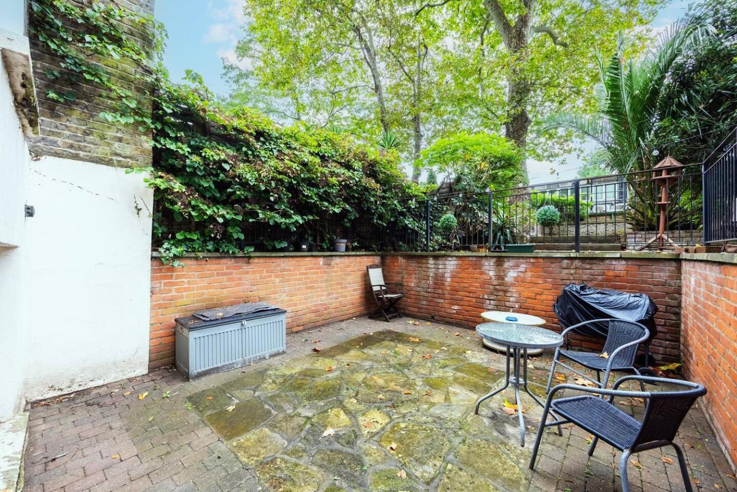 Beautiful With Spacious Garden - Earl's Court * Londres