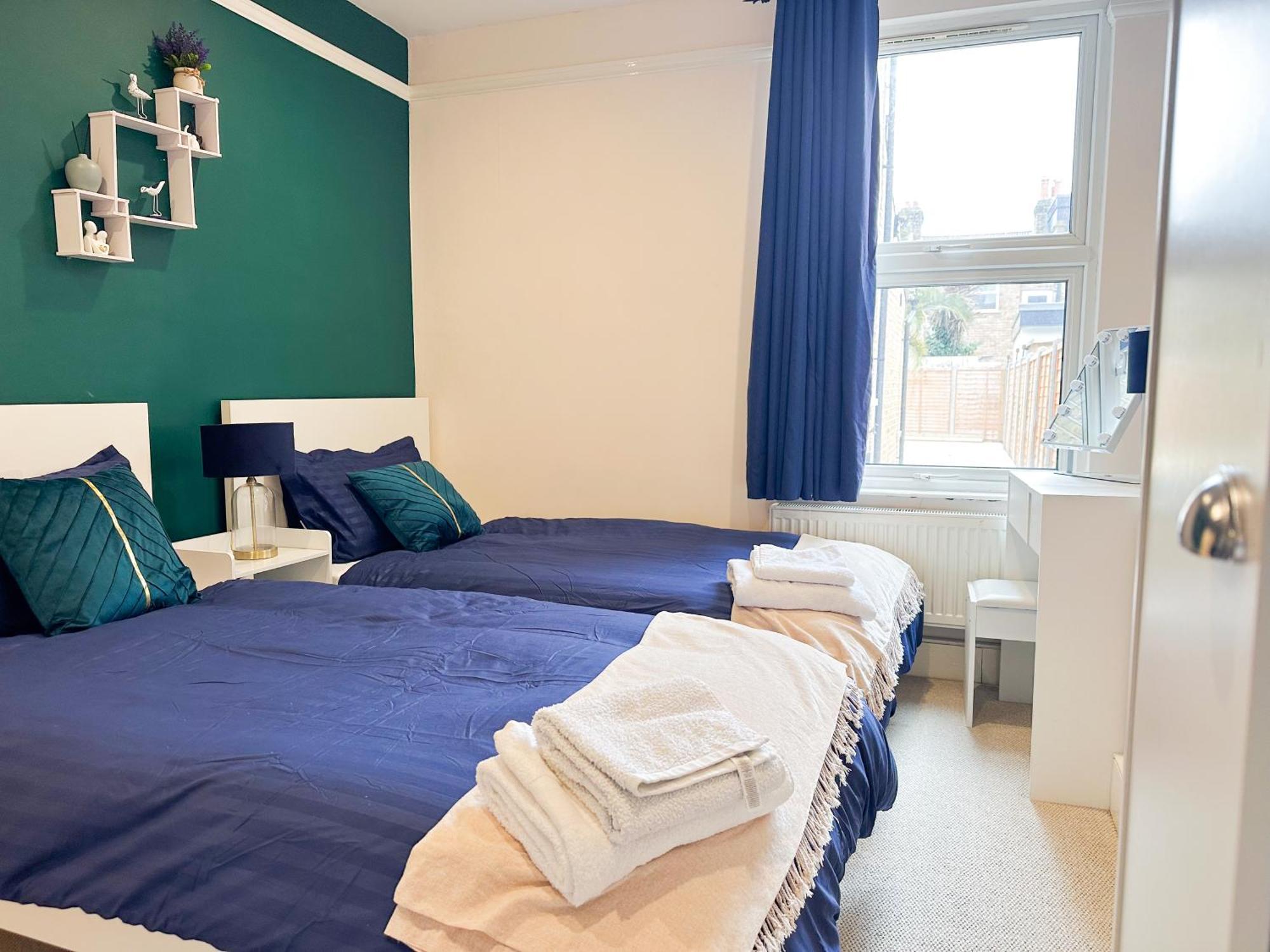 Beautiful 2 Bedroom With Private Garden In Wimbledon - Minutes From Apartamento