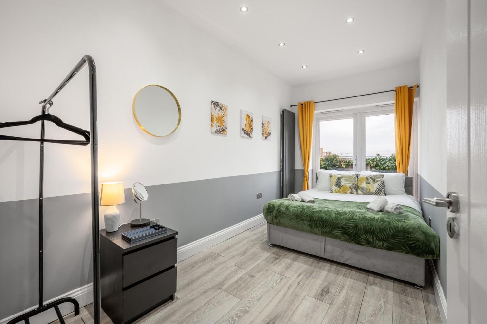 Spacious & Comfortable 3-bedroom Retreat In Nw10