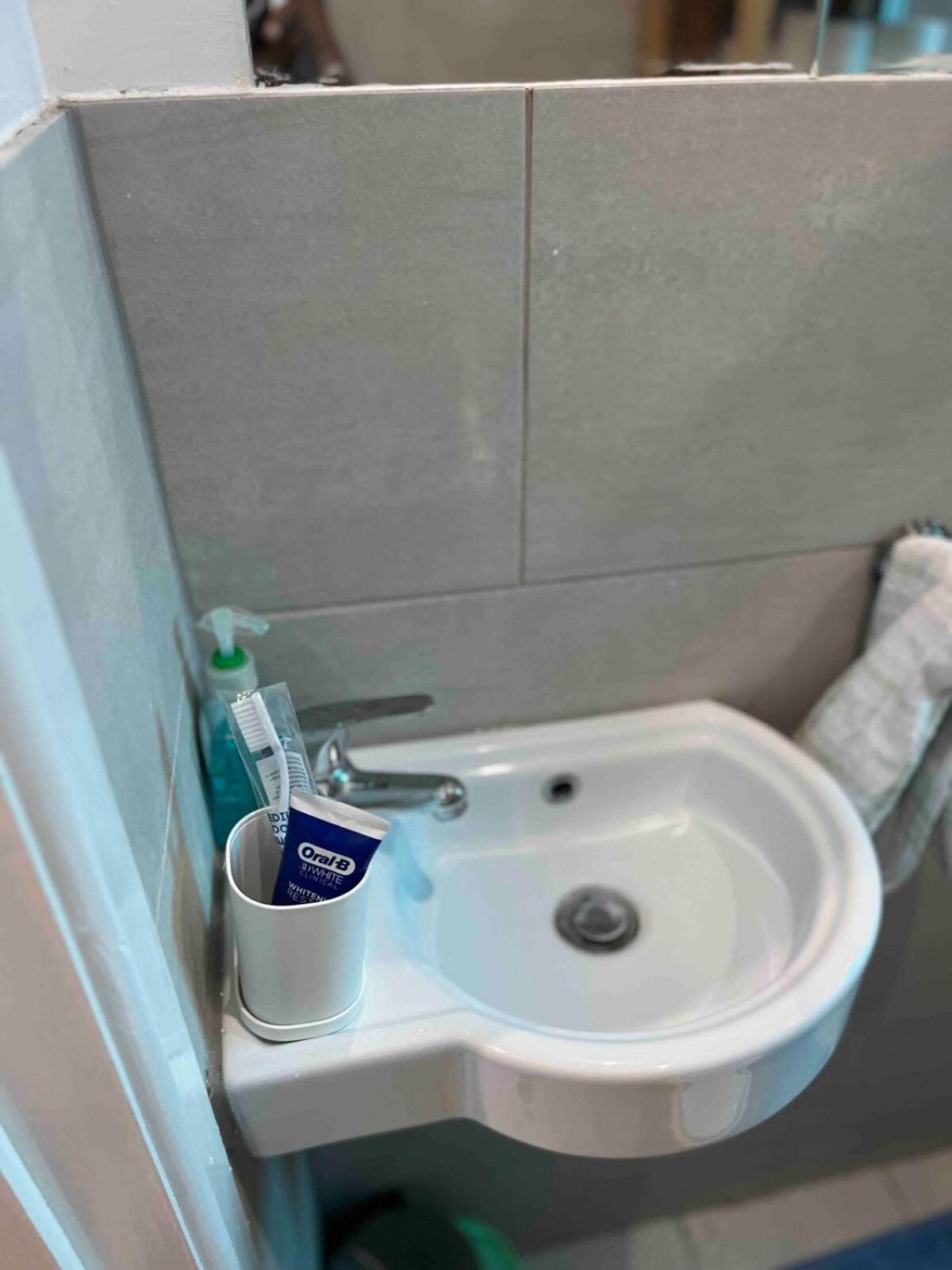 Guest house Flat With Private Entrance *