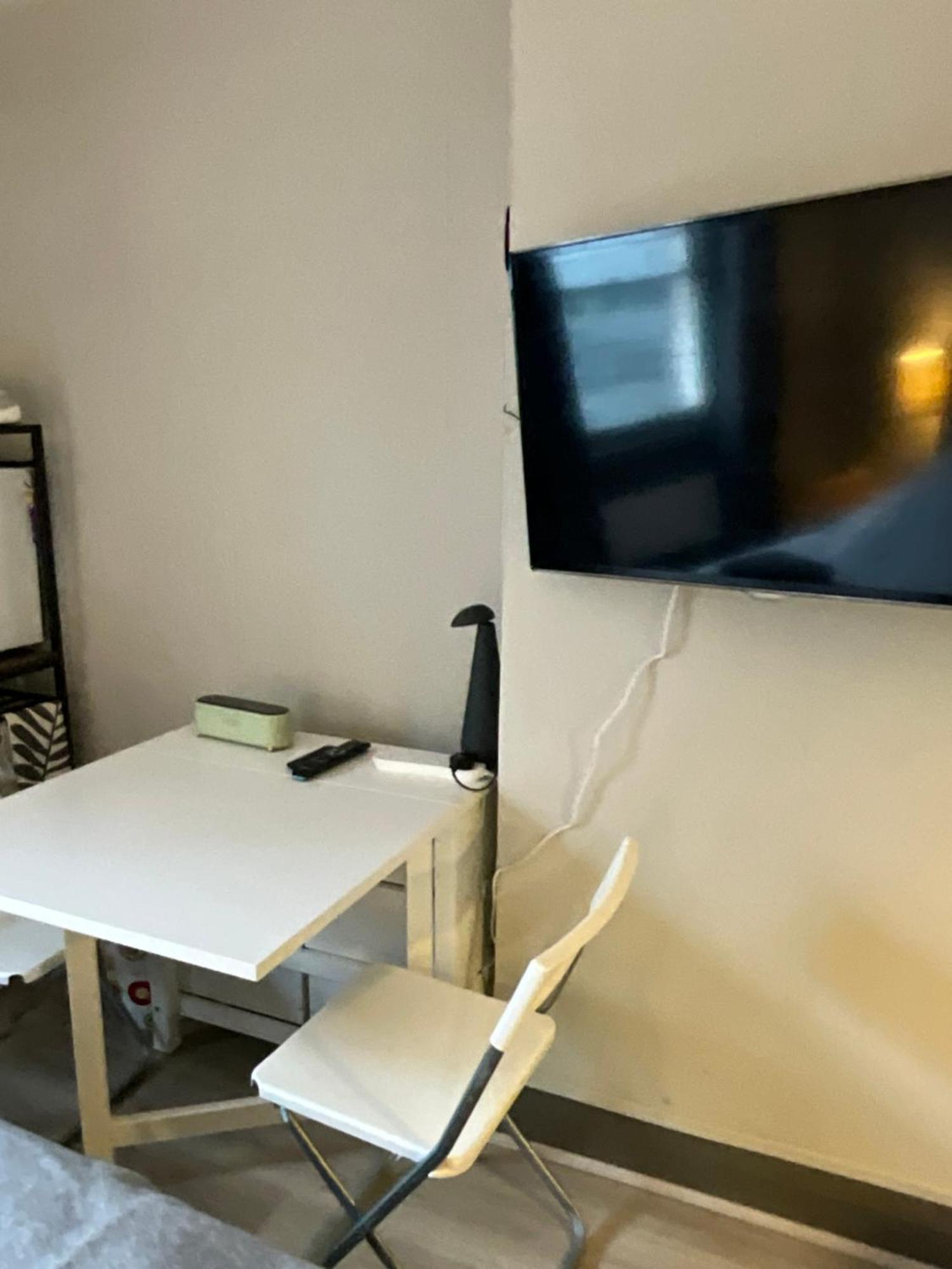 3 Flat Share Fitzrovia, Apartment *