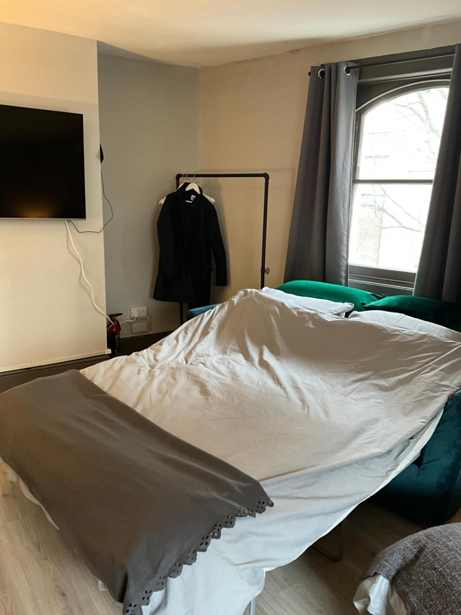 3 Flat Share Fitzrovia, * London