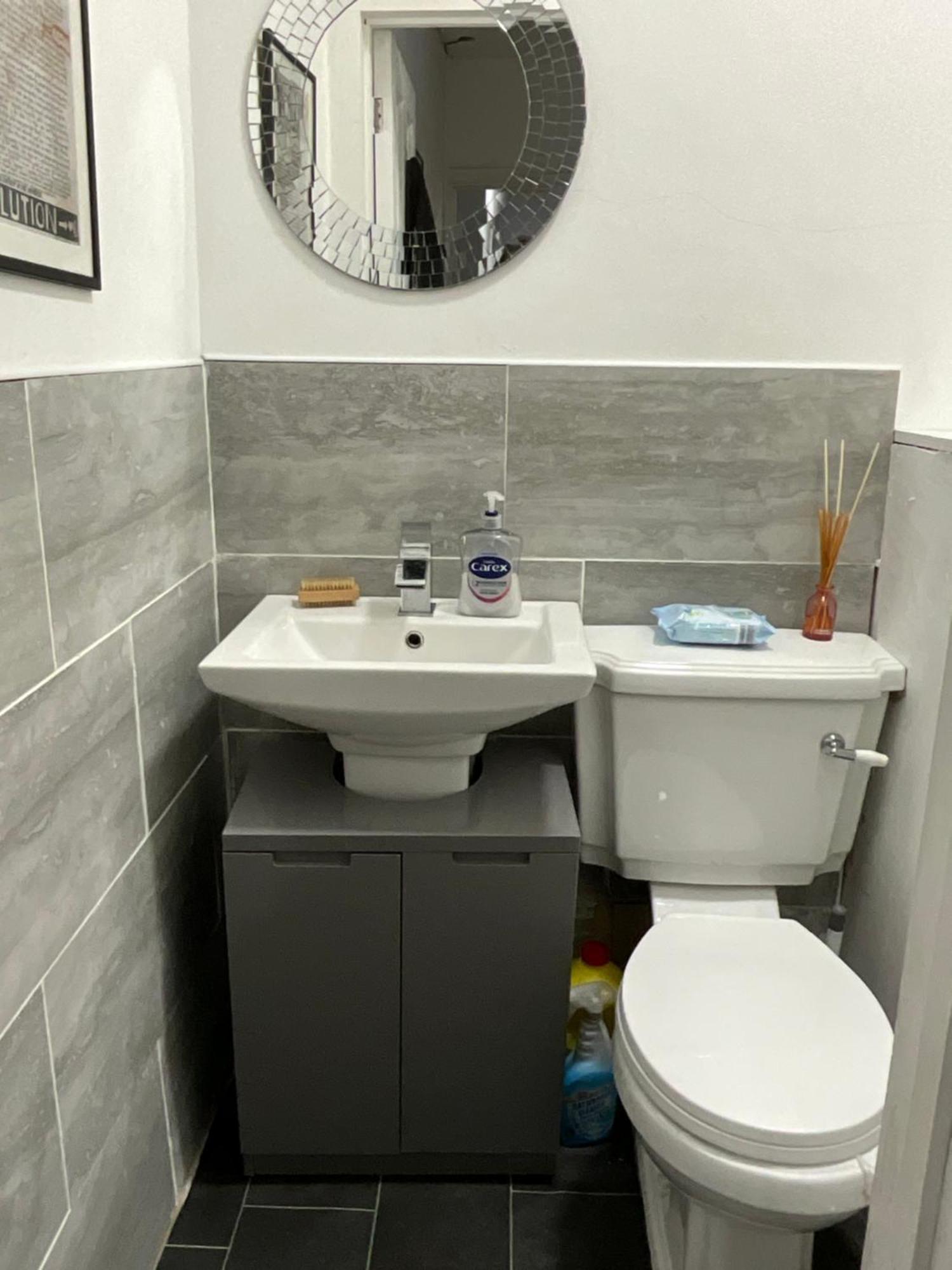 3 Flat Share Fitzrovia, Apartment *