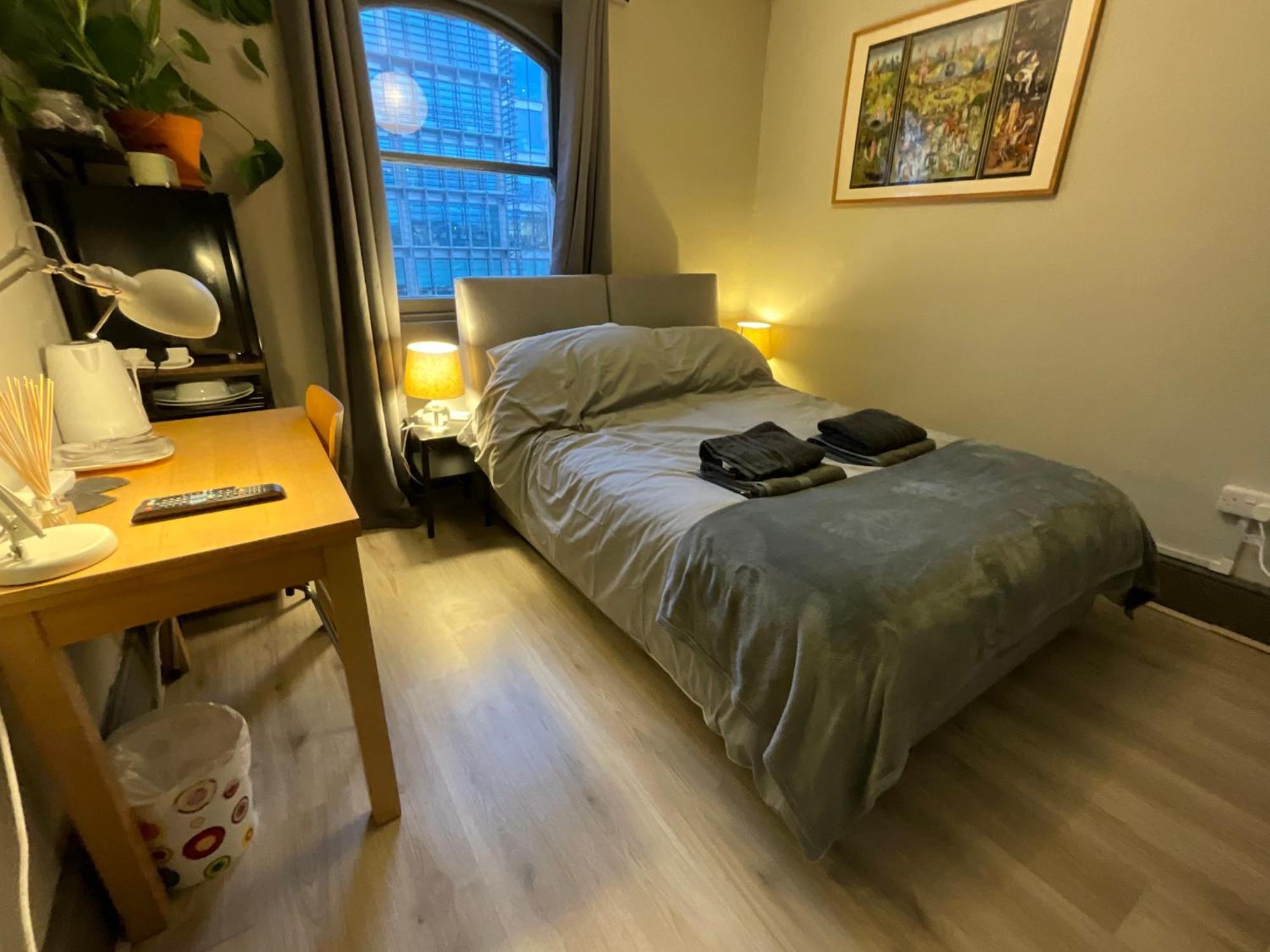 Apartment 3 Flat Share Fitzrovia, *