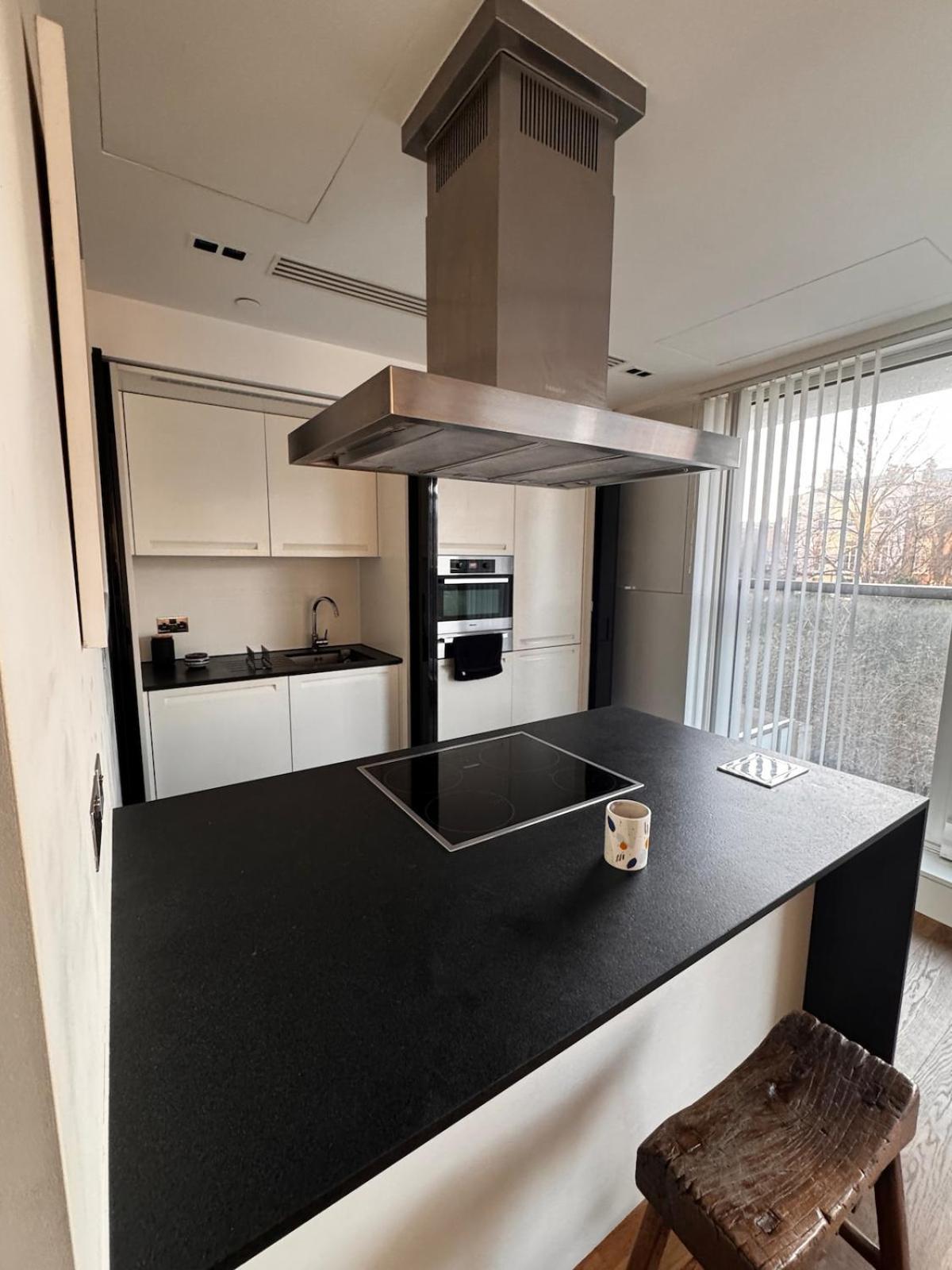 Apartment Modern 1 Bedroom Luxury *