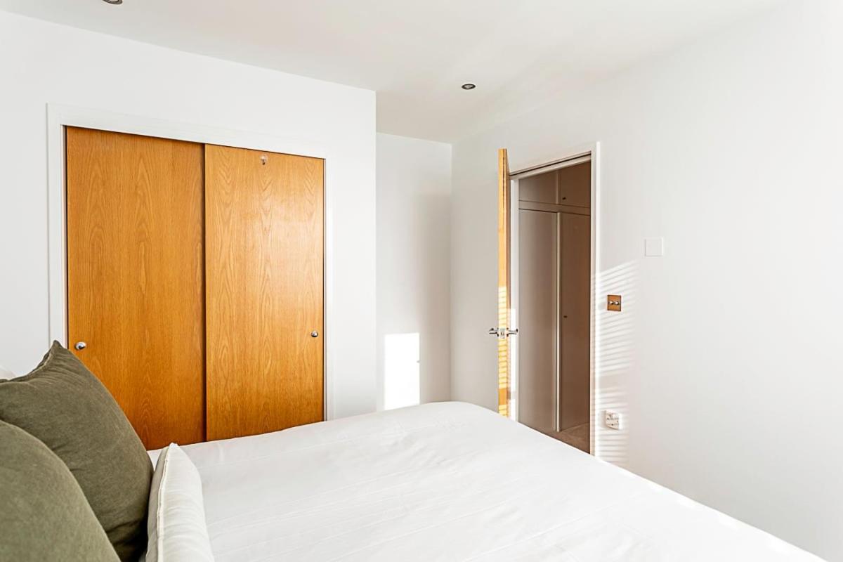 Apartment Elegant Three Bed In Earls Court *