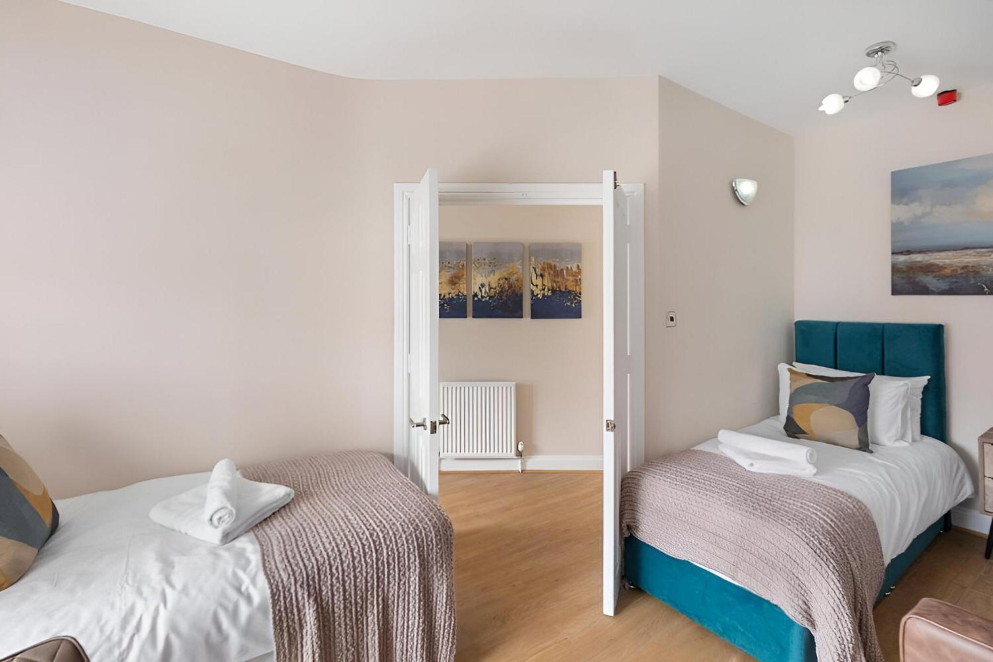 Urban Vibes, Modern 2br Flat In Prime Spot Apartment