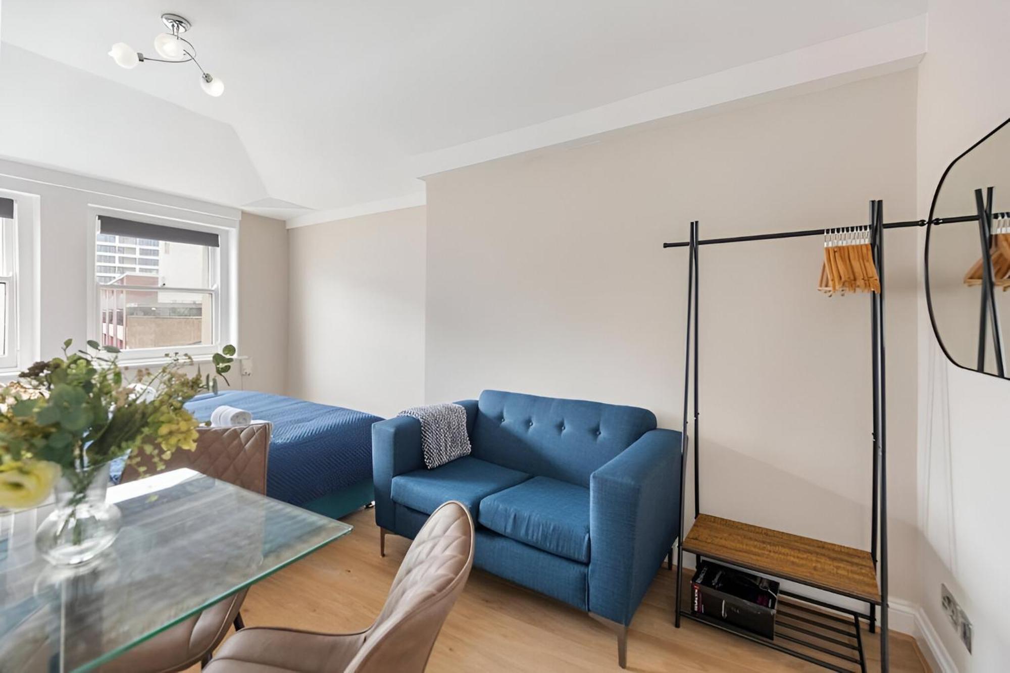 Urban Vibes, Modern 2br Flat In Prime Spot