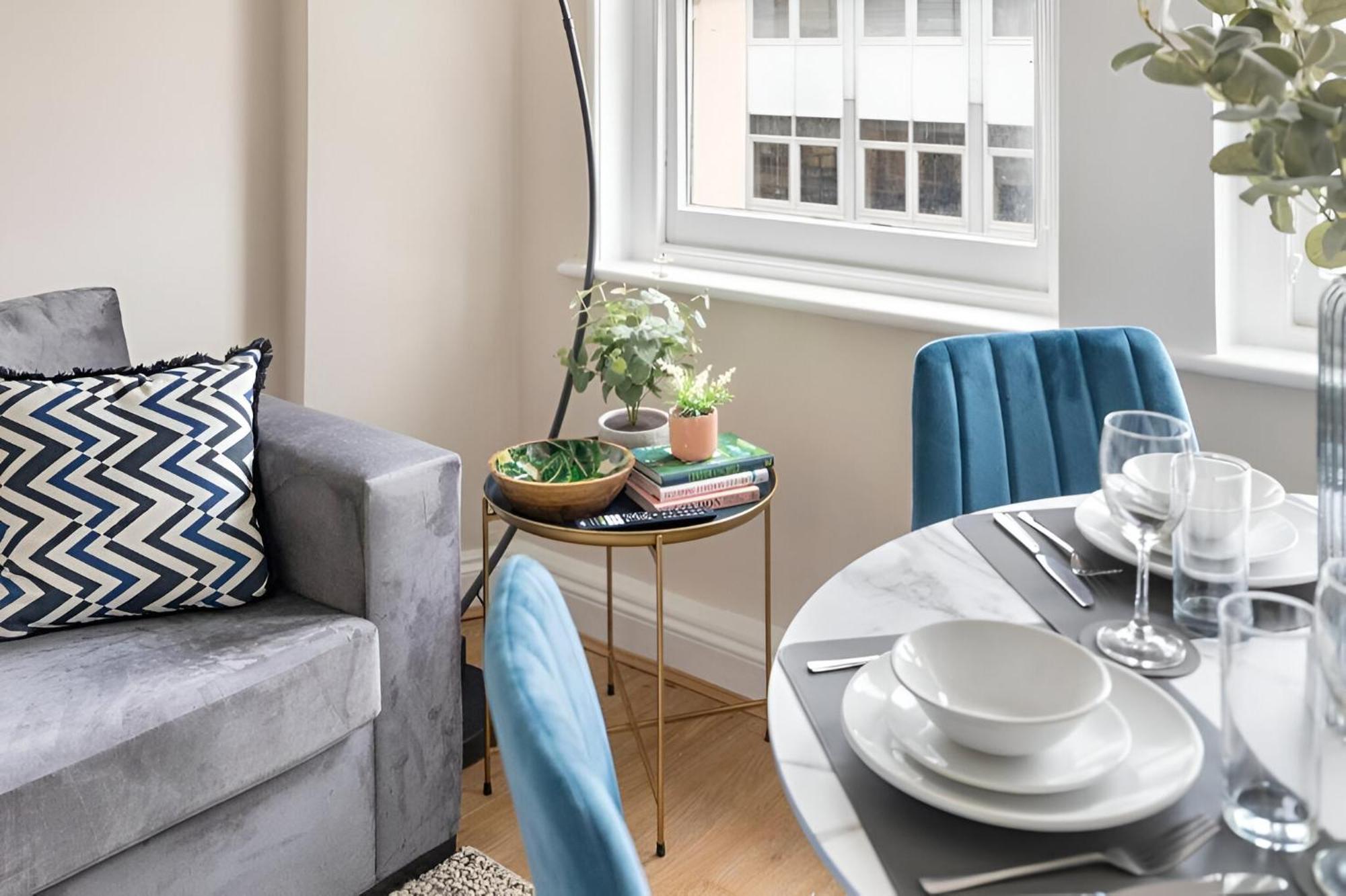 Urban Vibes, Modern 2br Flat In Prime Spot *