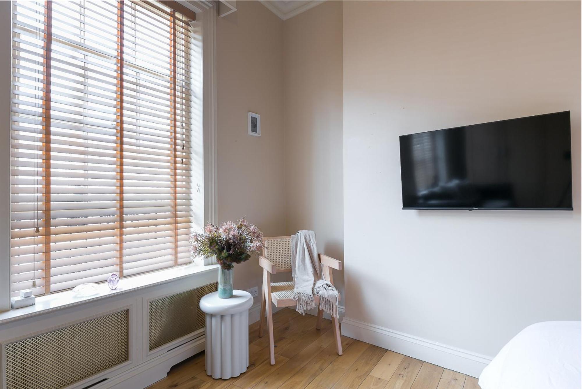 Charming Apartment London