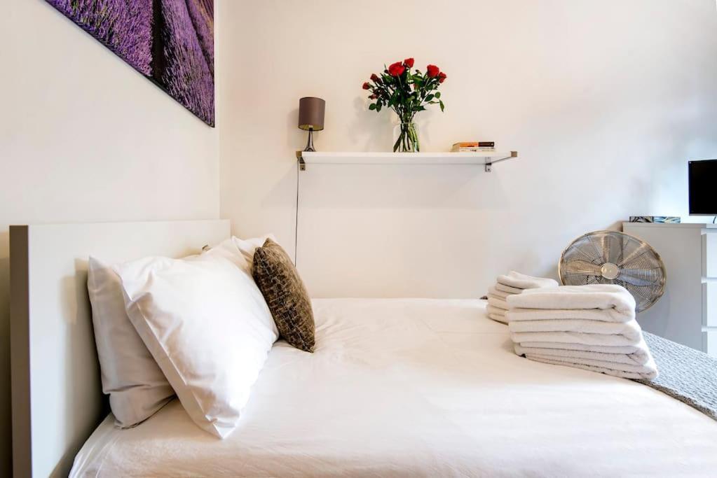 Apartment St 9 - Very Close To Tube Only 2 Mins -