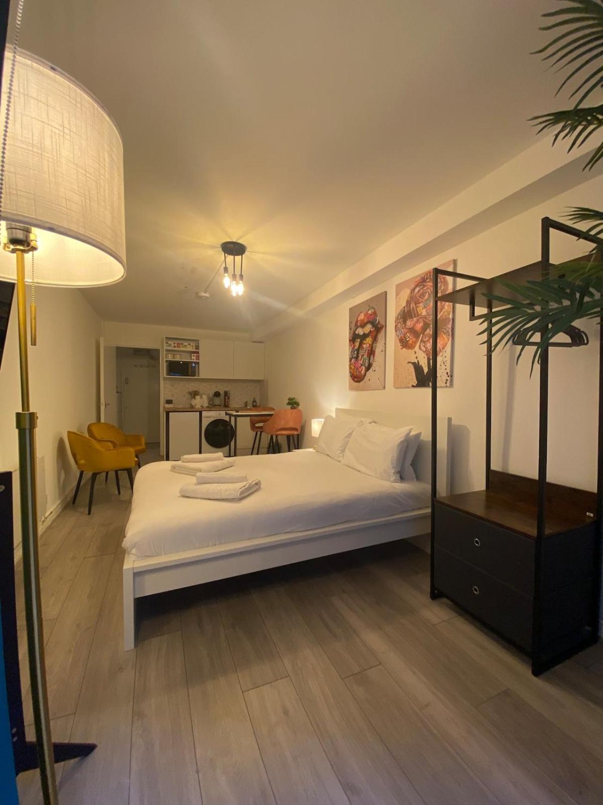 Apartment Serviced