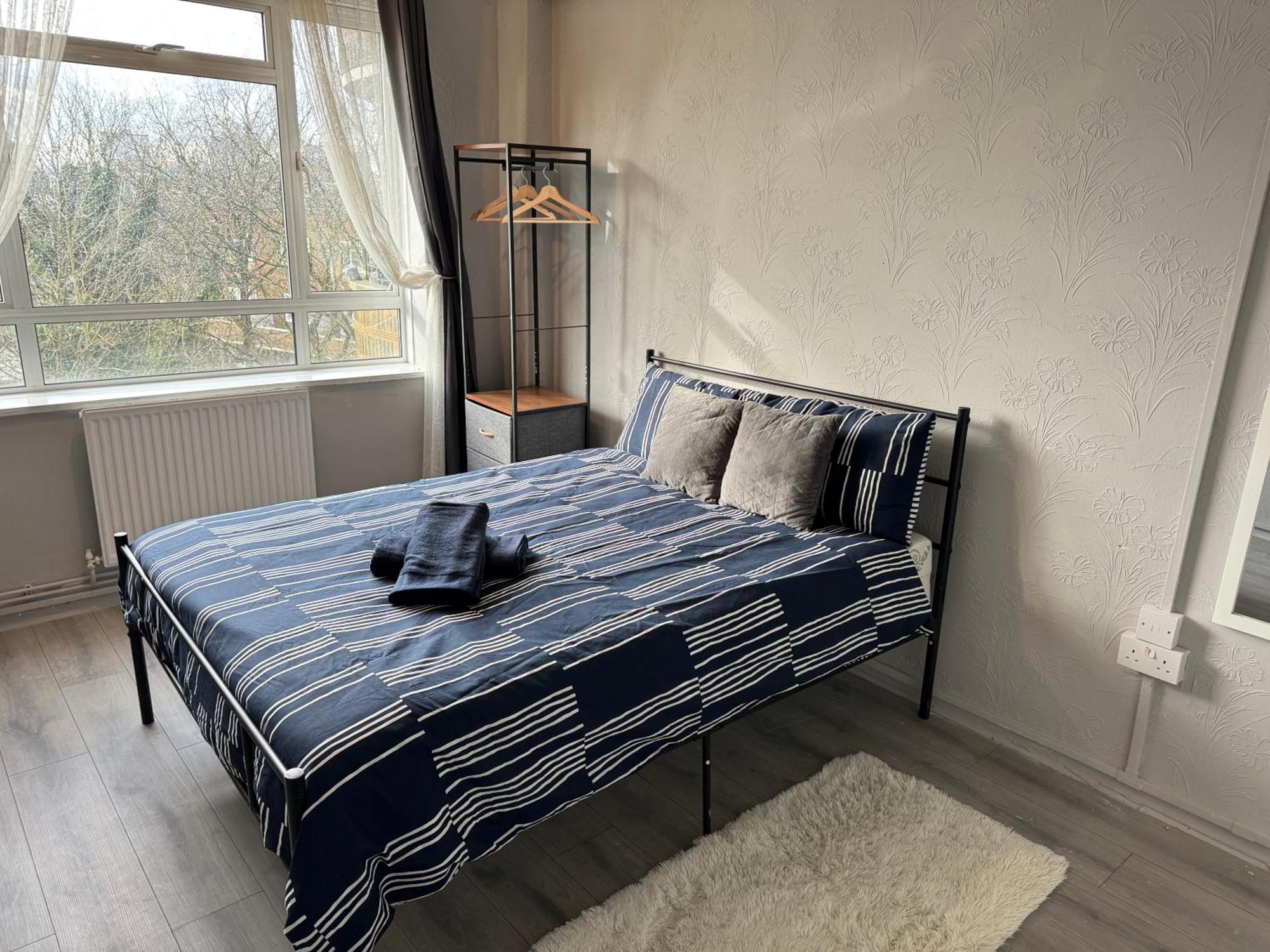 Huge 5 Bedroom Flat For 10 People 2 Min Away From Emirates Stadium Zone 2 Apartamento *