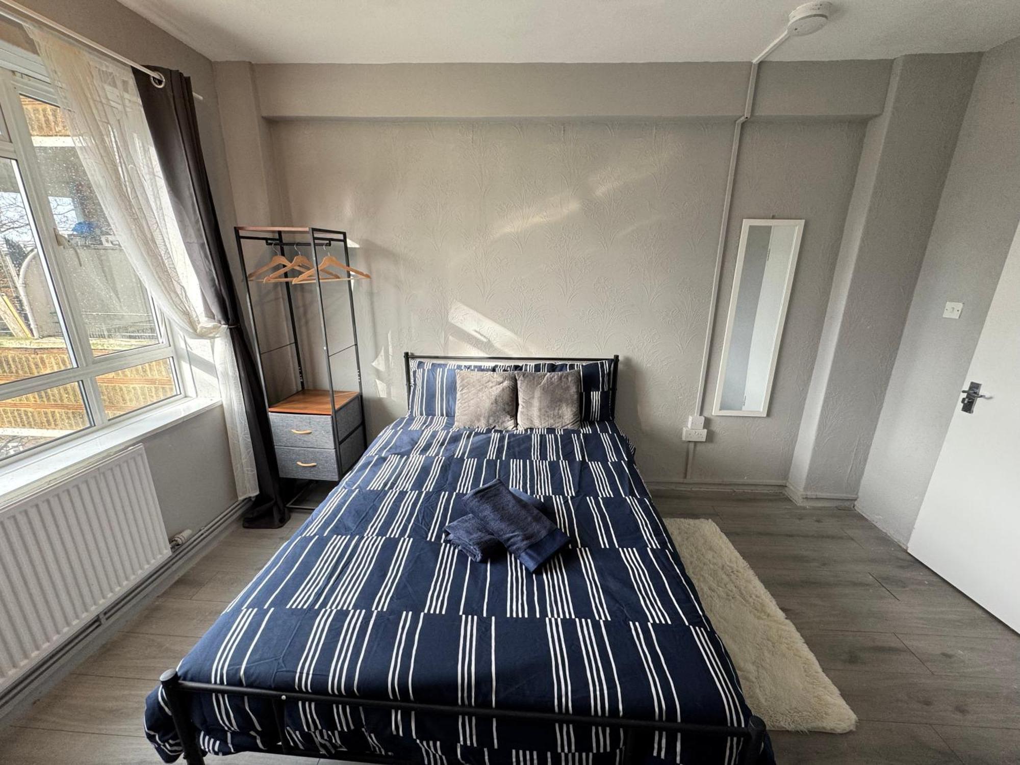 Huge 5 Bedroom Flat For 10 People 2 Min Away From Emirates Stadium Zone 2 Apartamento