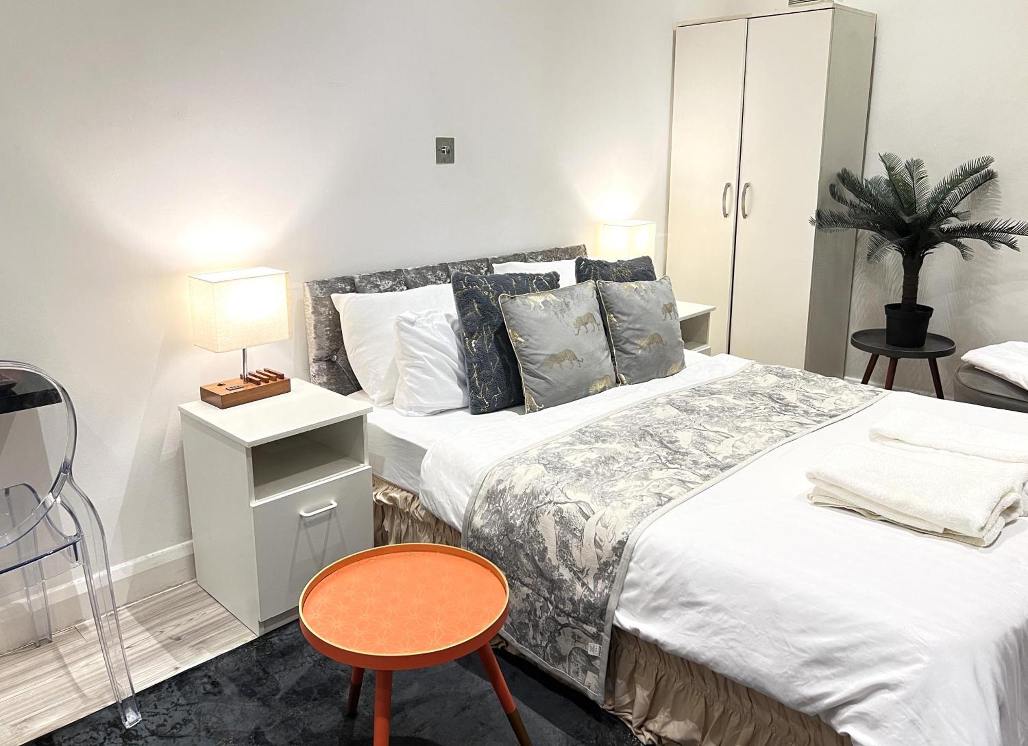 The Regent - Entire Studio In Central London - Prime Location Apartment London