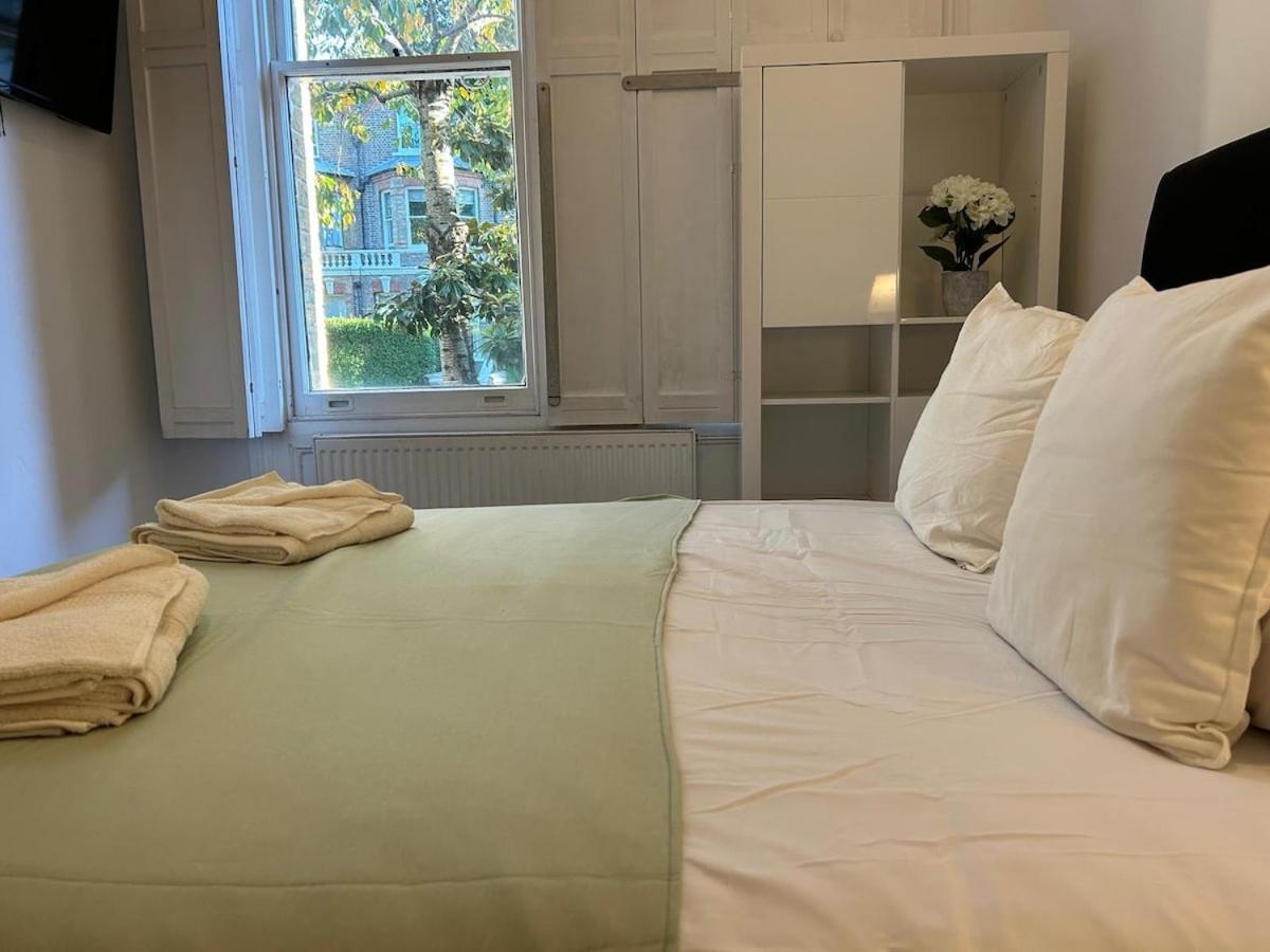 Beautiful 2 Bed In Queens Park, Apartment