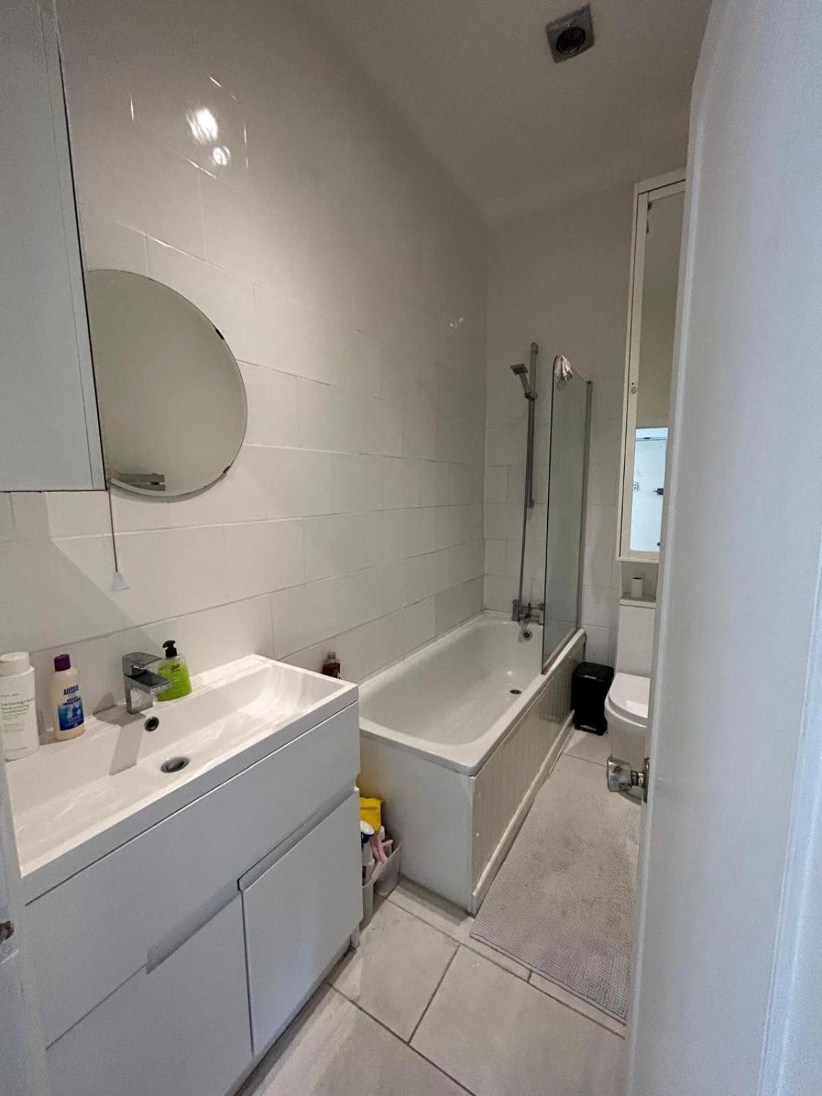 Beautiful 2 Bed In Queens Park, Apartment *