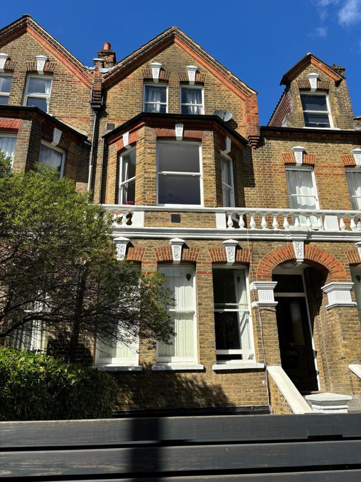 Beautiful 2 Bed In Queens Park, Apartment