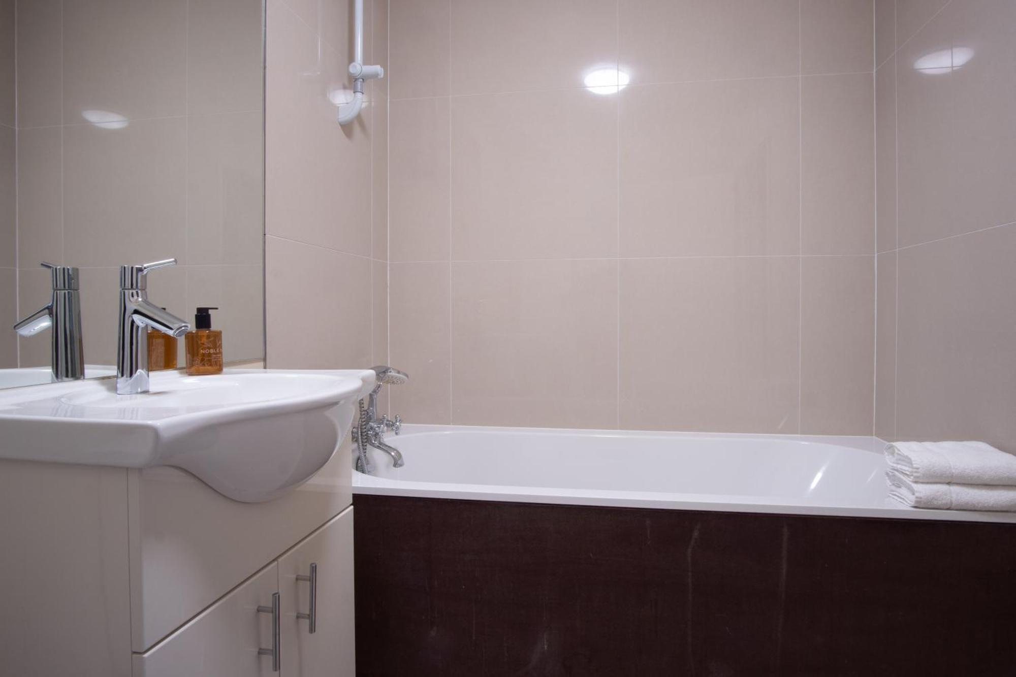 The Egerton - Serviced Apartment