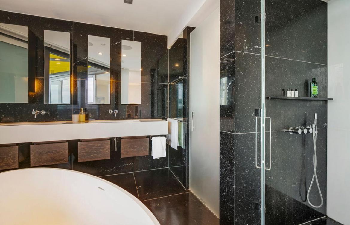 Aparthotel Riverlight Nine Elms Battersea Power Station London