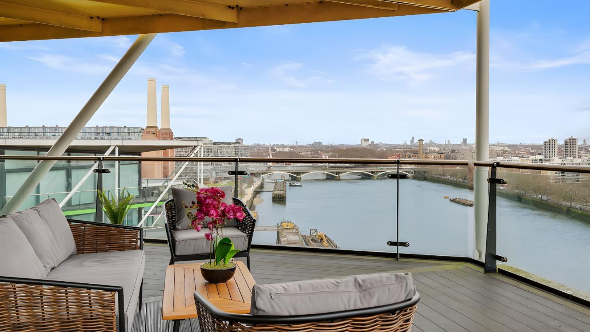 Riverlight Nine Elms Battersea Power Station Aparthotel London
