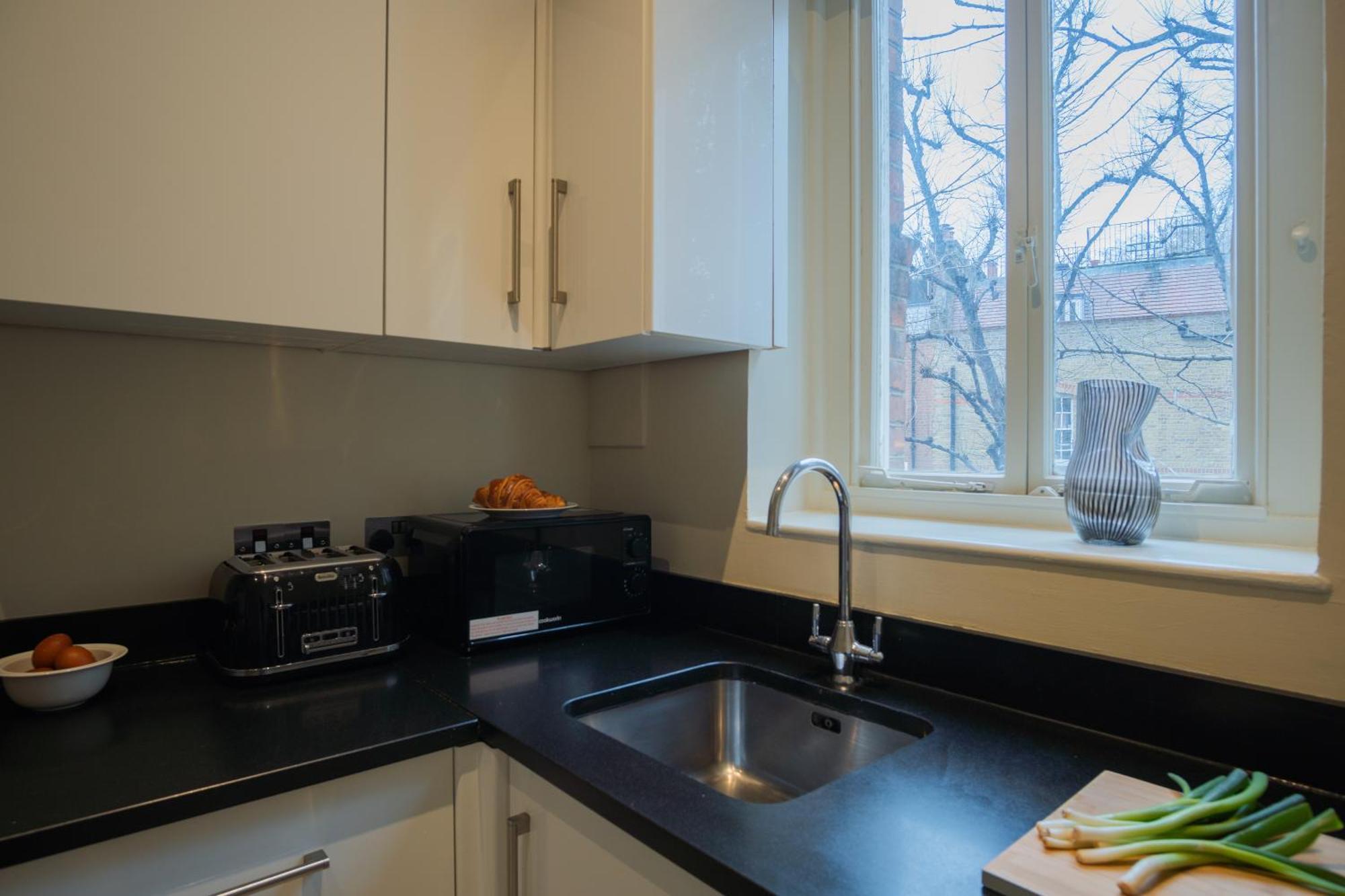 The Egerton - Serviced Apartment London