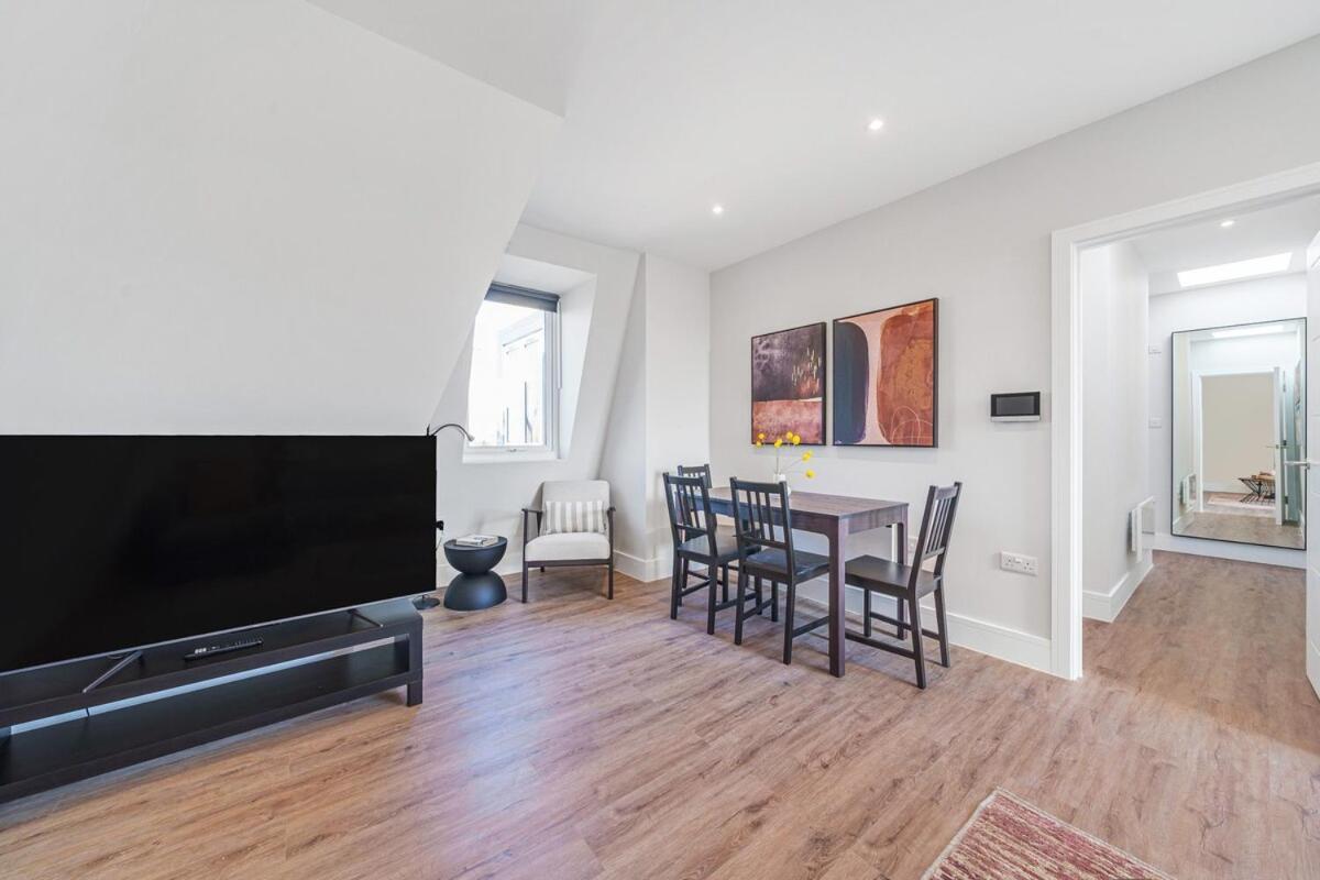 2 Bed Spacious Brand New Flat * London