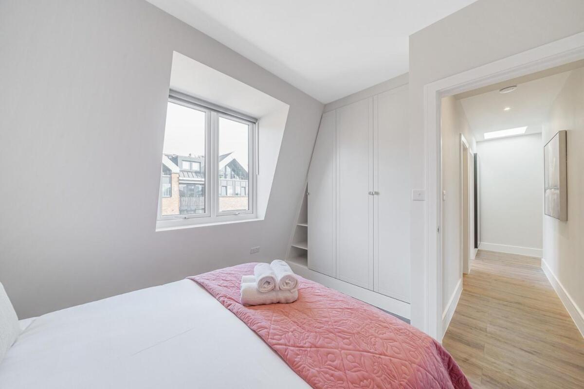2 Bed Spacious Brand New Flat Apartment *