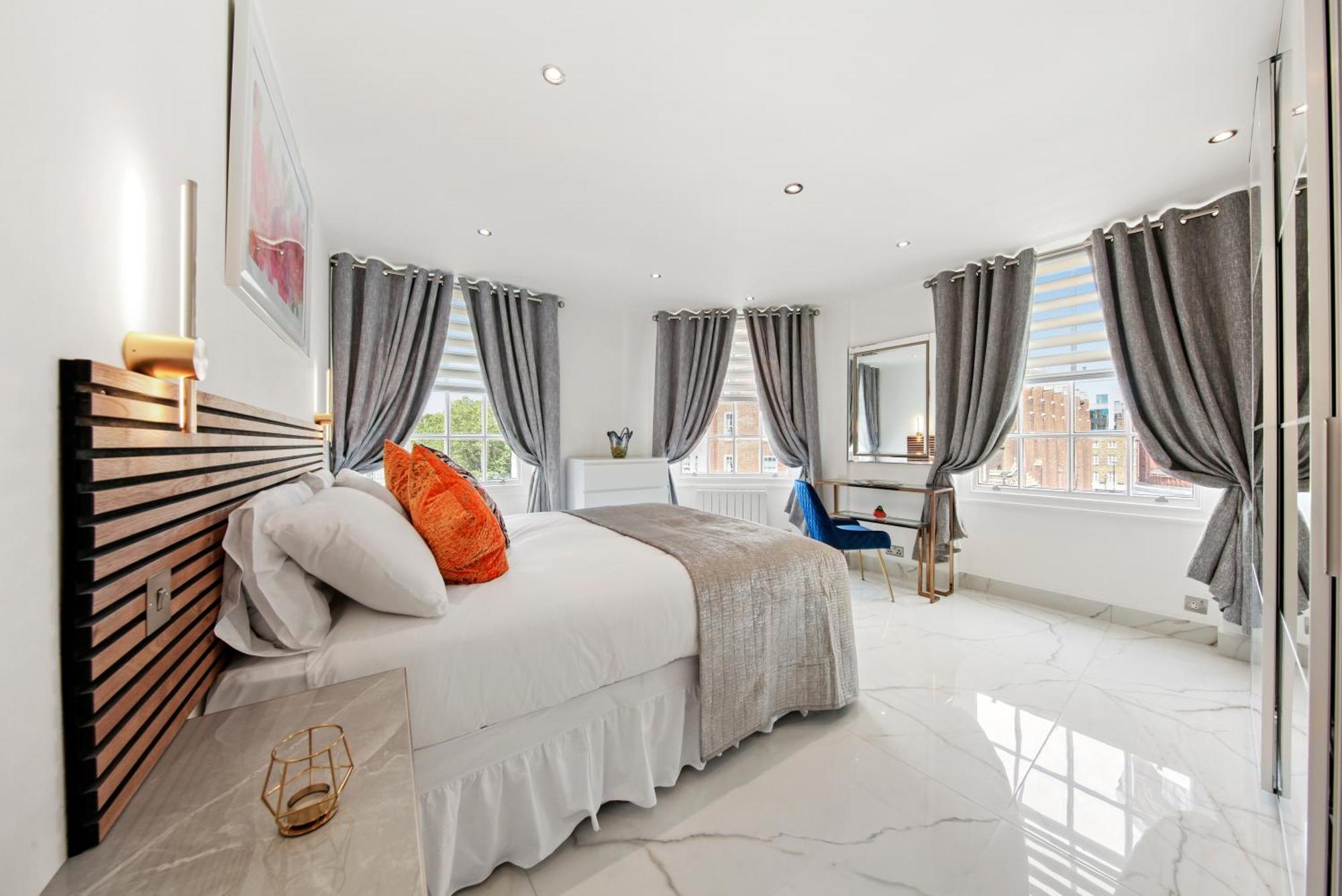 Bryanston Apartment *