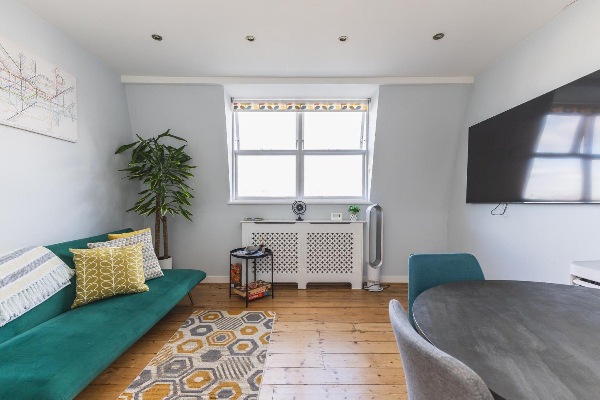 Luxurious 1-bedroom In Kensington Apartment