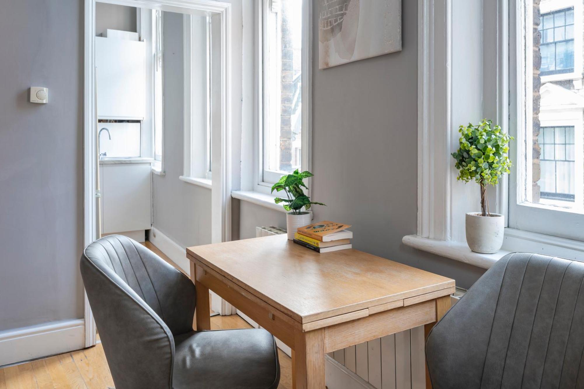 Apartment Sunny Corner In Center Of London