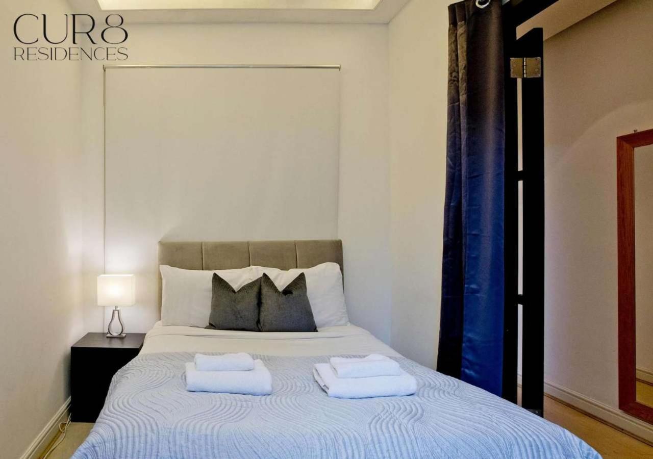 Apartment Harrods Hideaway 3 Bedroom Flat
