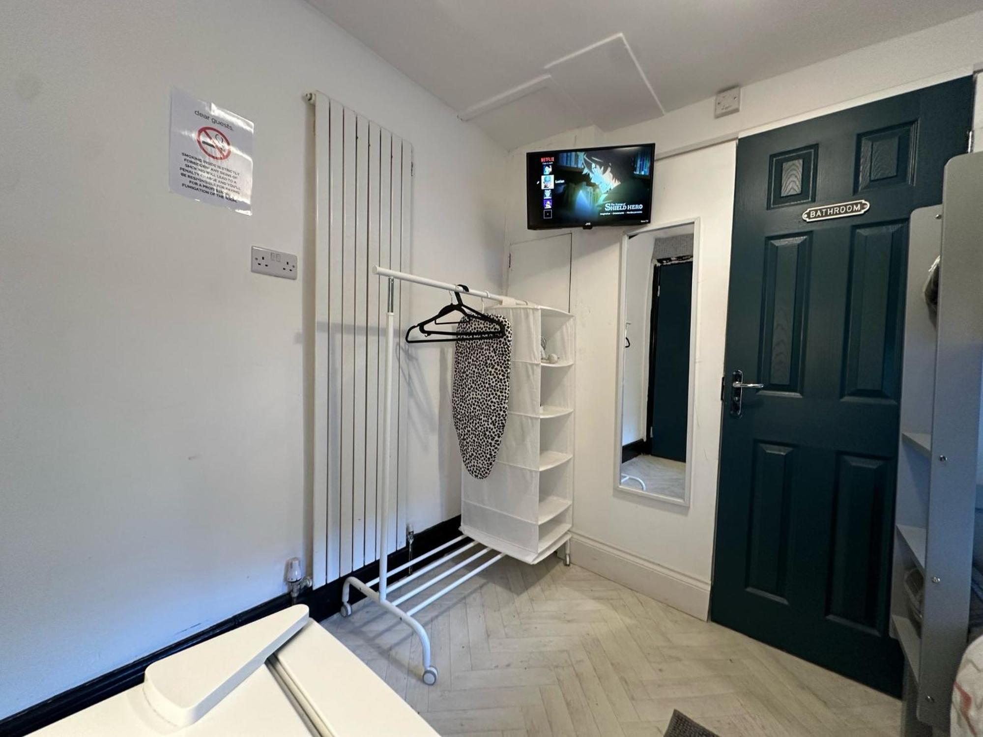 10 Minutes To Vaux Guest house London