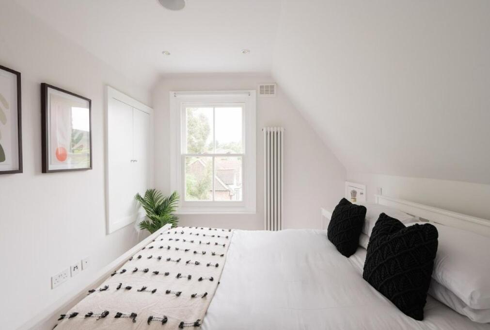 Contemporary 2 Bed Loft Honor Oak, *