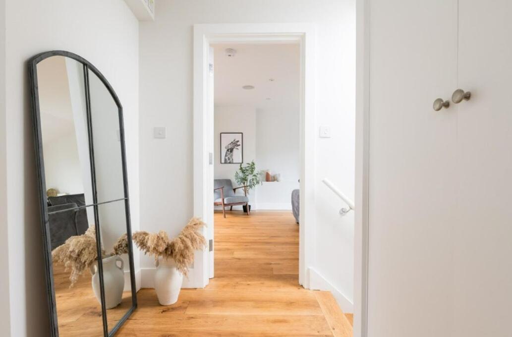 Apartment Contemporary 2 Bed Loft Honor Oak, *