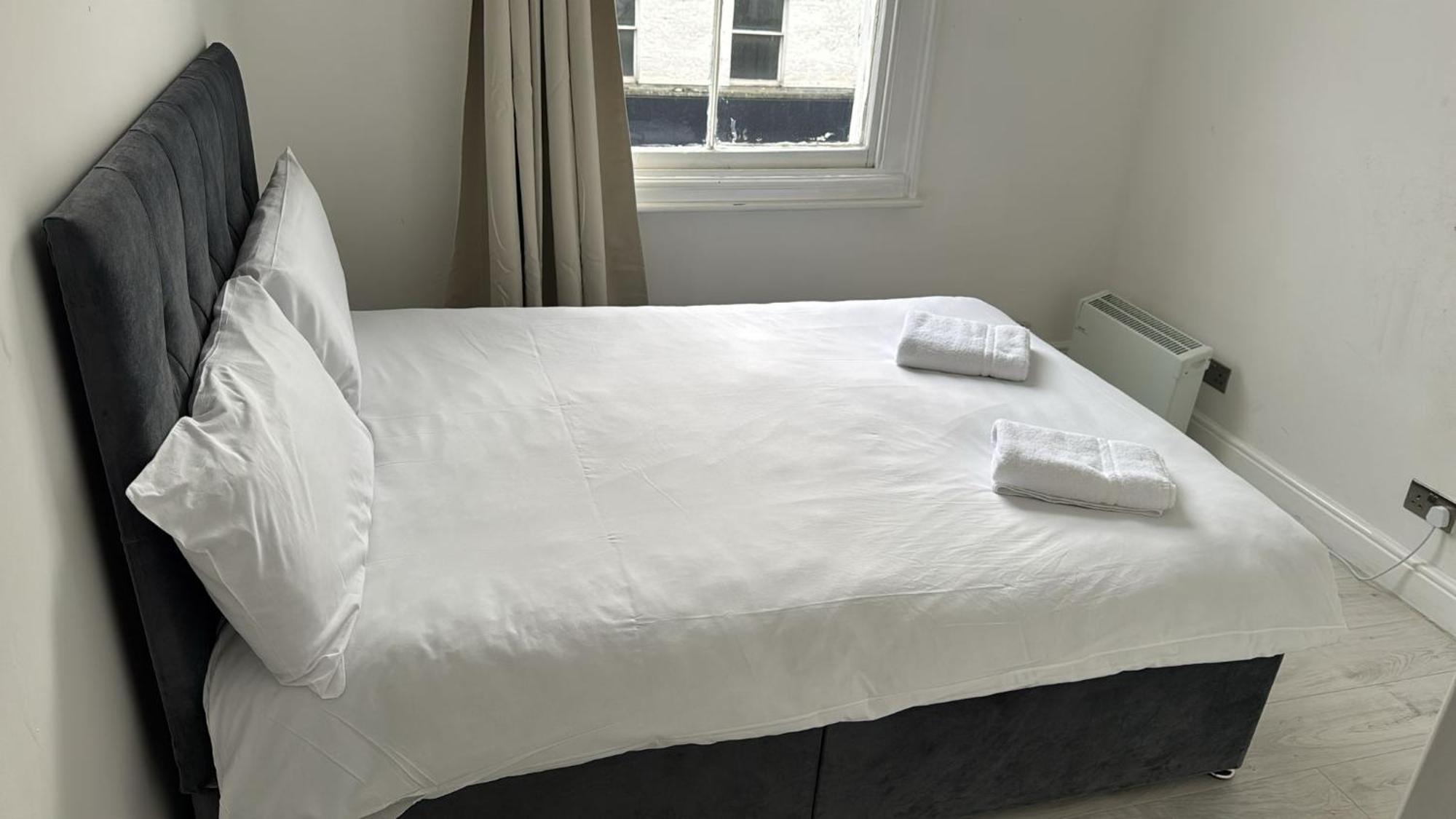 Apartment One Bedroom Flat 2nd Floor Victoria *