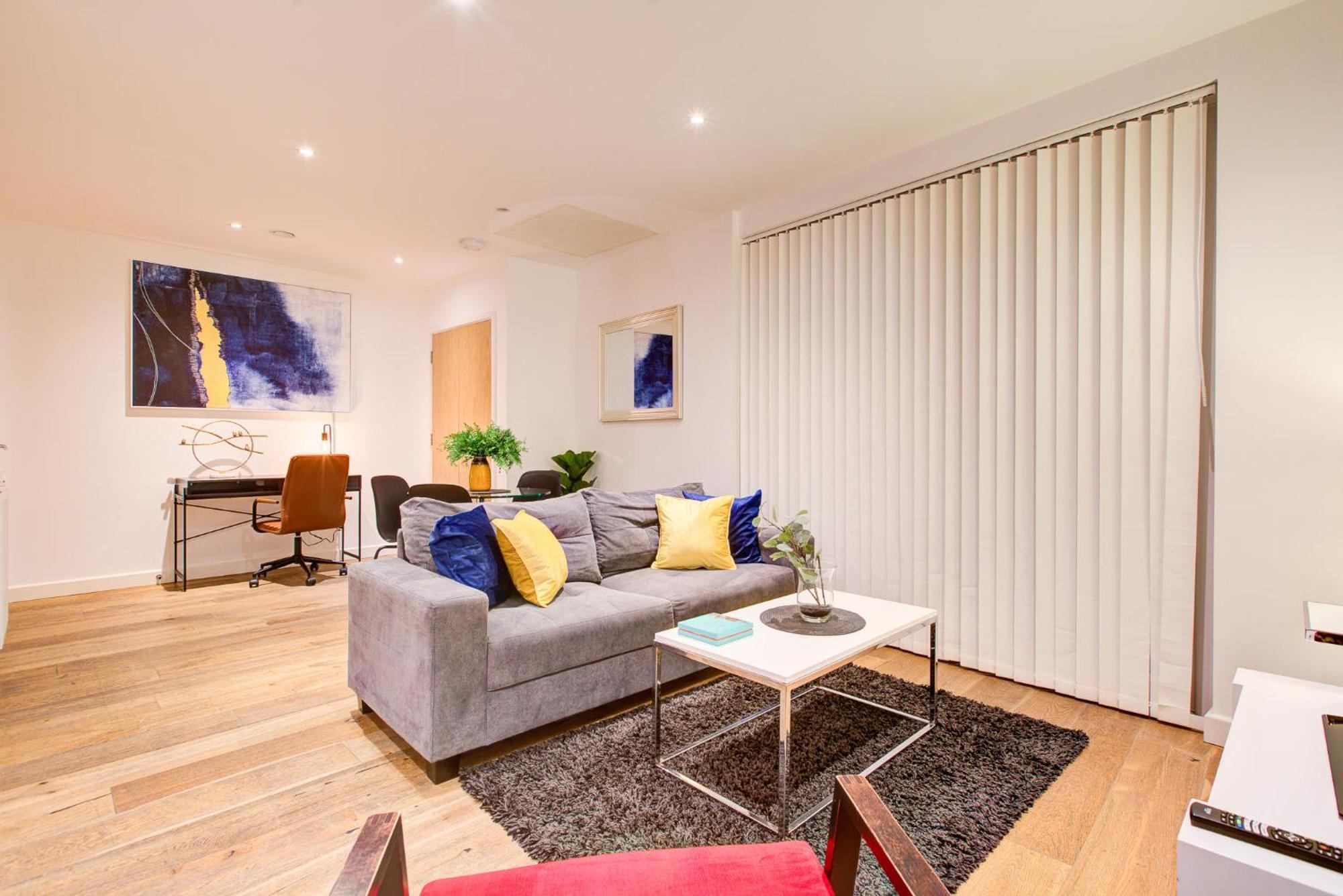 Hybrid Resi - London, Greenwich Near O2 Arena *