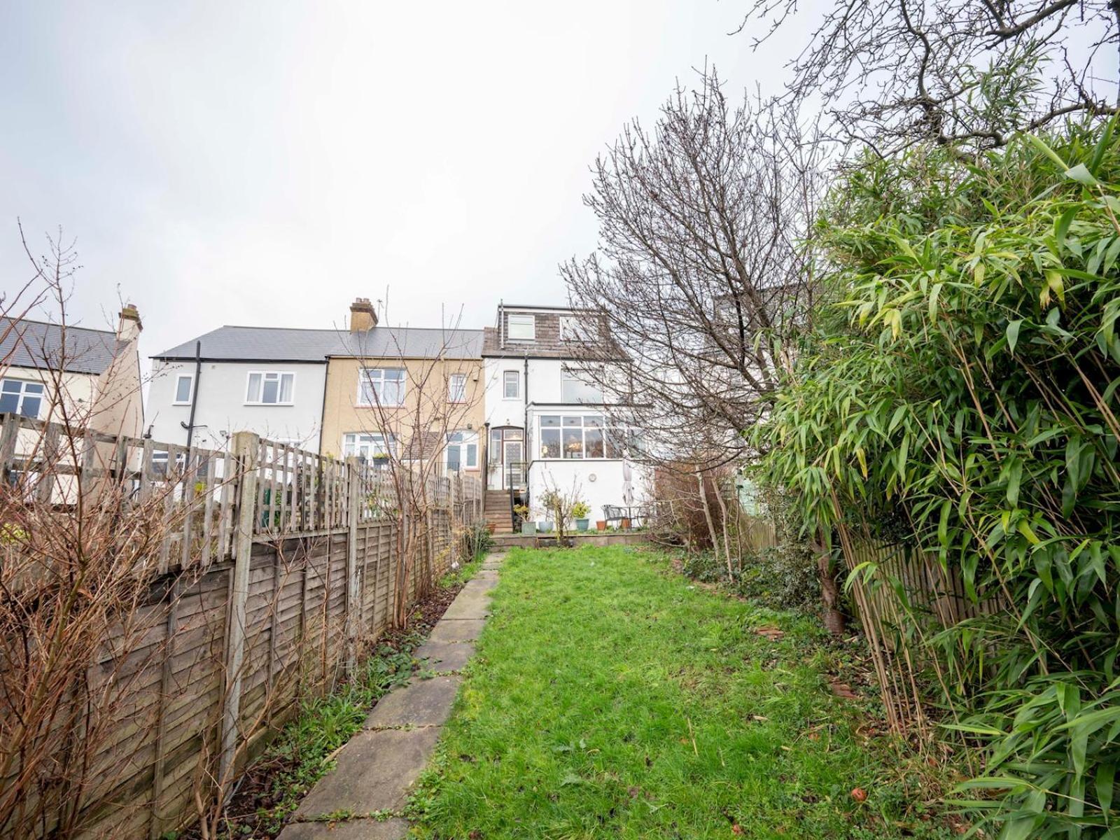 Holiday home Spacious 3bedroom House Near Crystal Palace Pass The Keys London