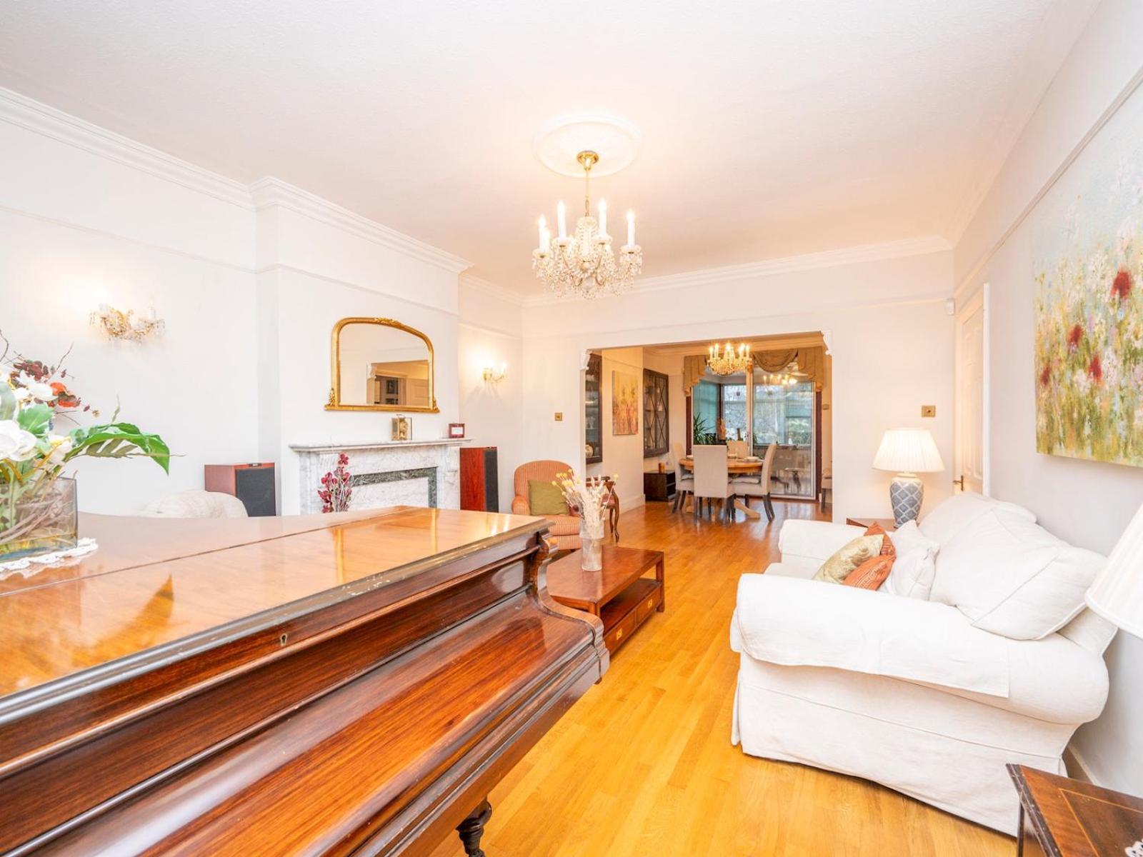 Spacious 3bedroom House Near Crystal Palace Pass The Keys Holiday home London