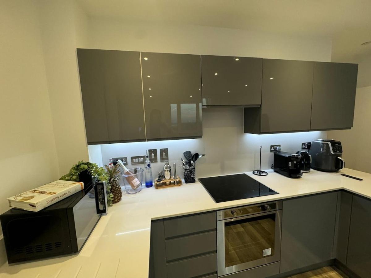 Stunning Luxury 2 Bedroom Apartamento Londres