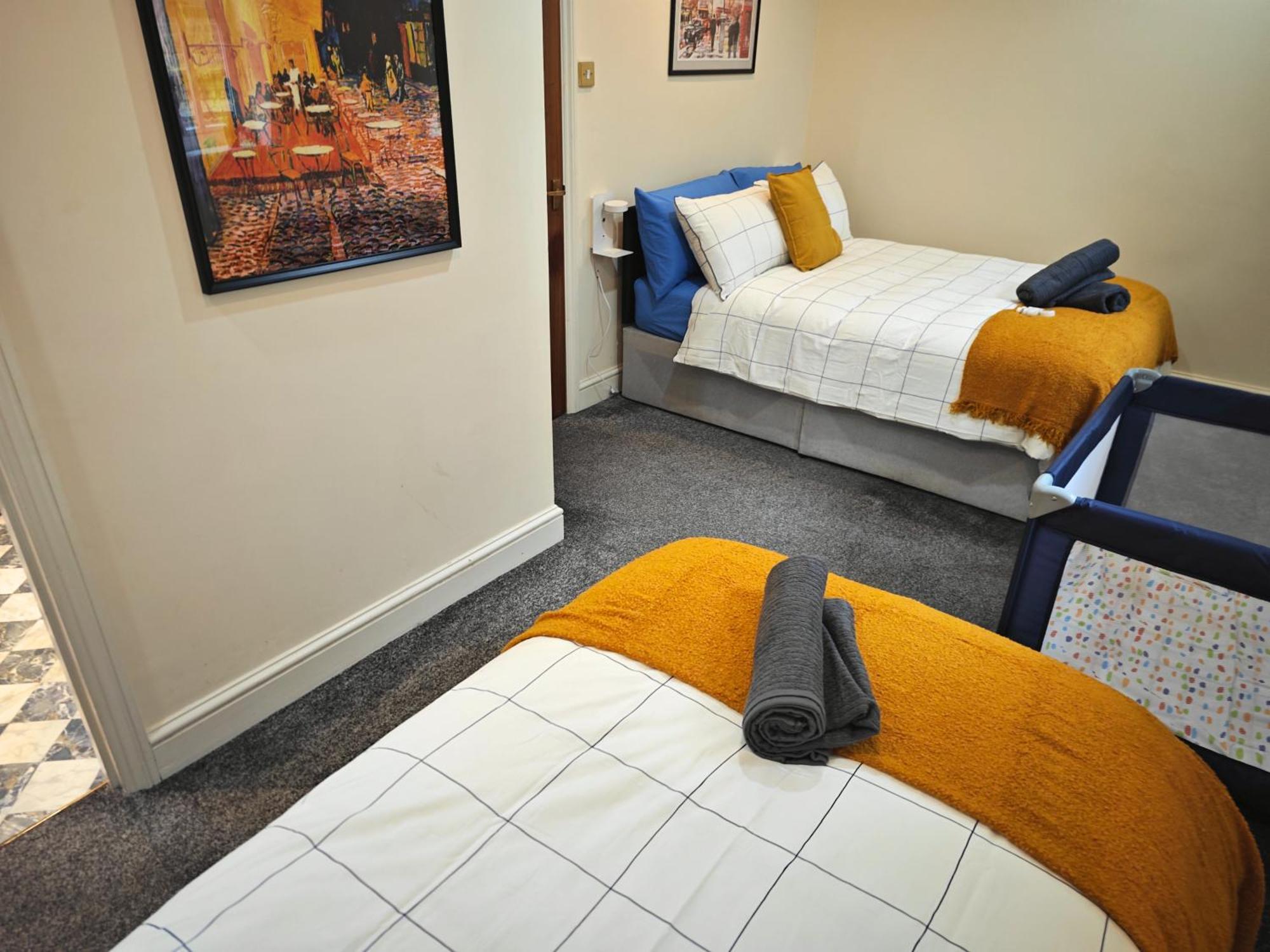 Charming 3 Bed In London, Abbey Road
