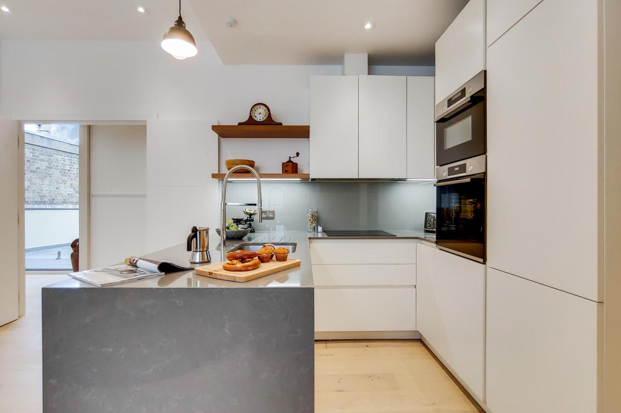 The Borough Collection Near Bridge And Borough Market * London