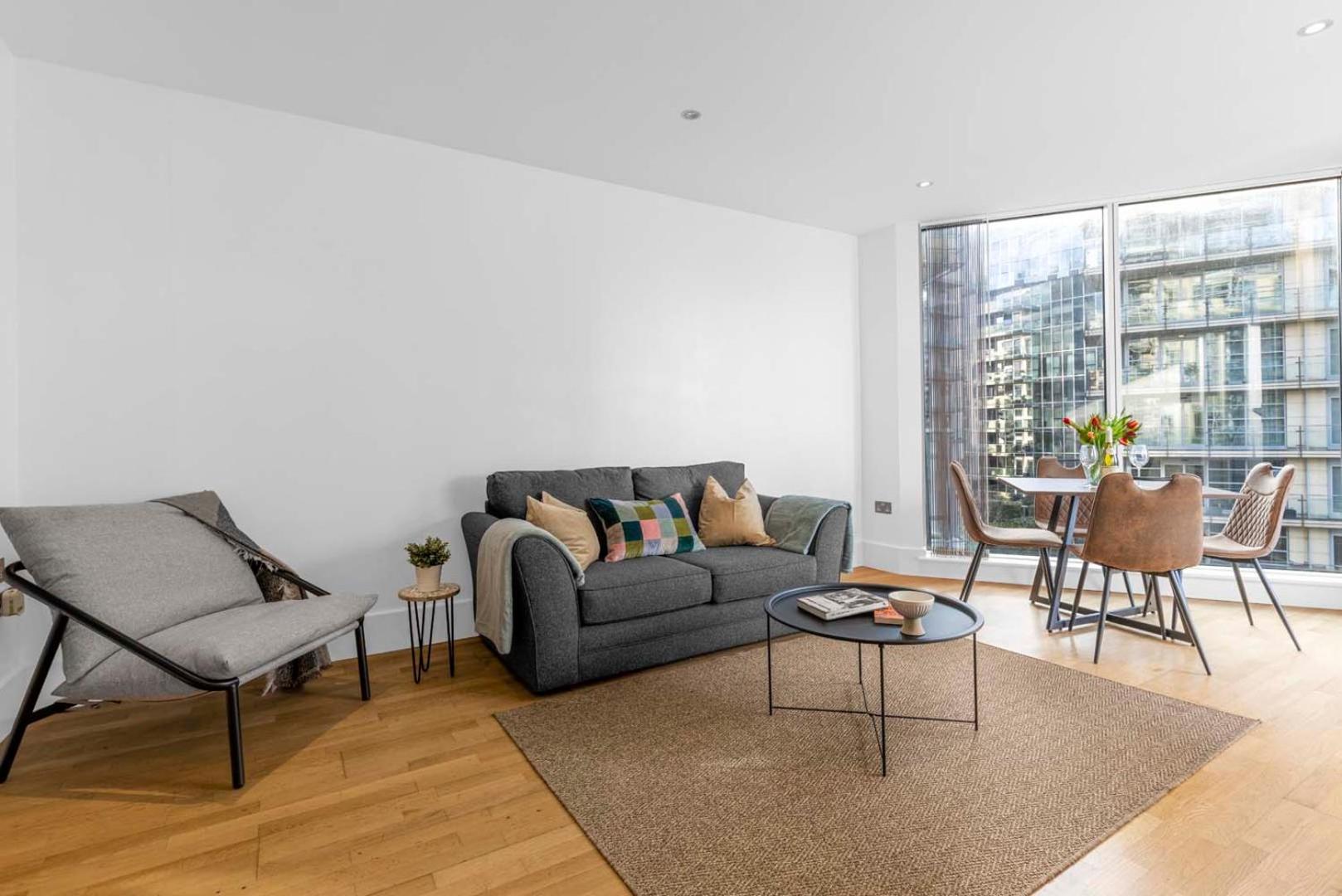 Elegant Thames-view 2-bed Haven Gym & Balcony Apartamento Londres