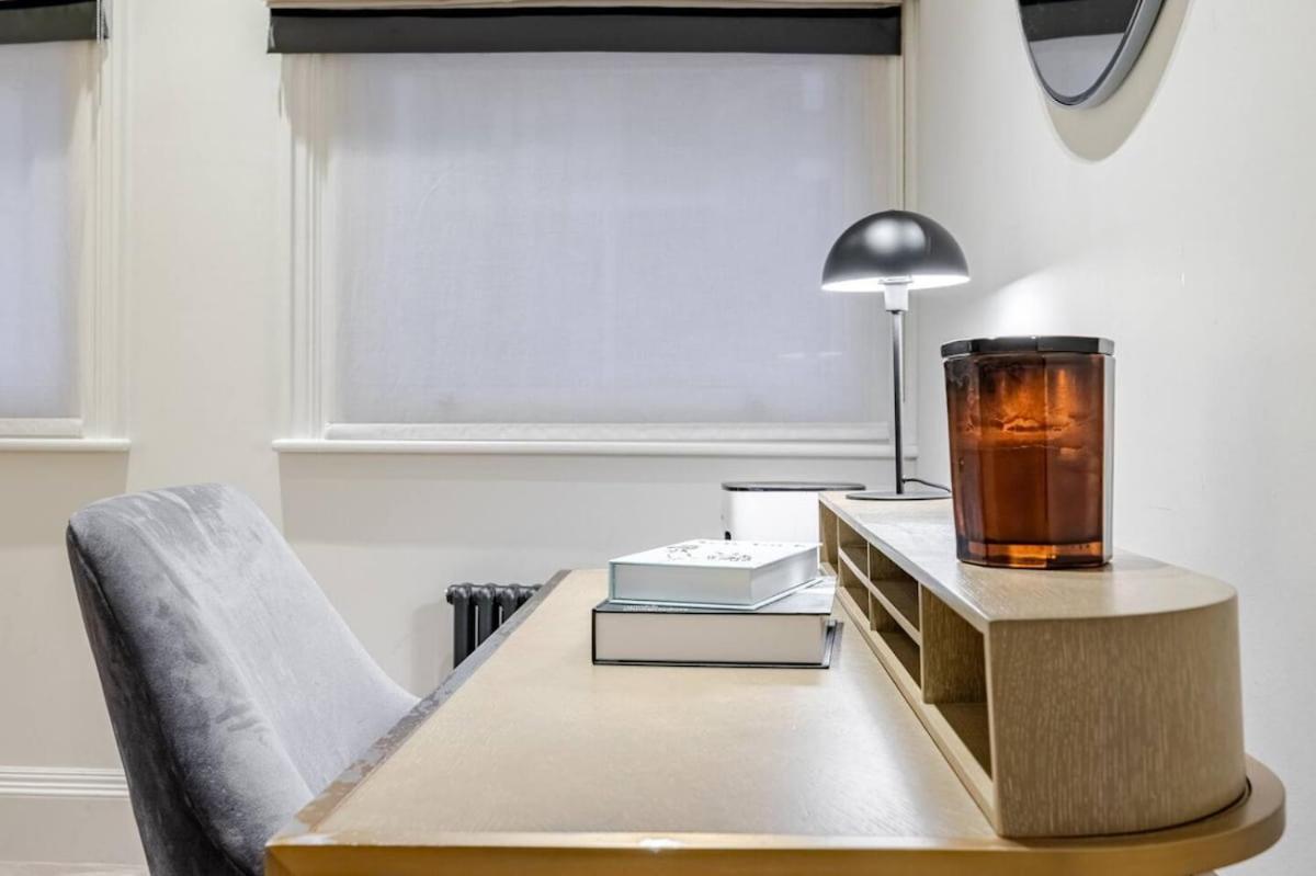 Apartment Luxurious 3 Bed Covent Garden Penthouse *