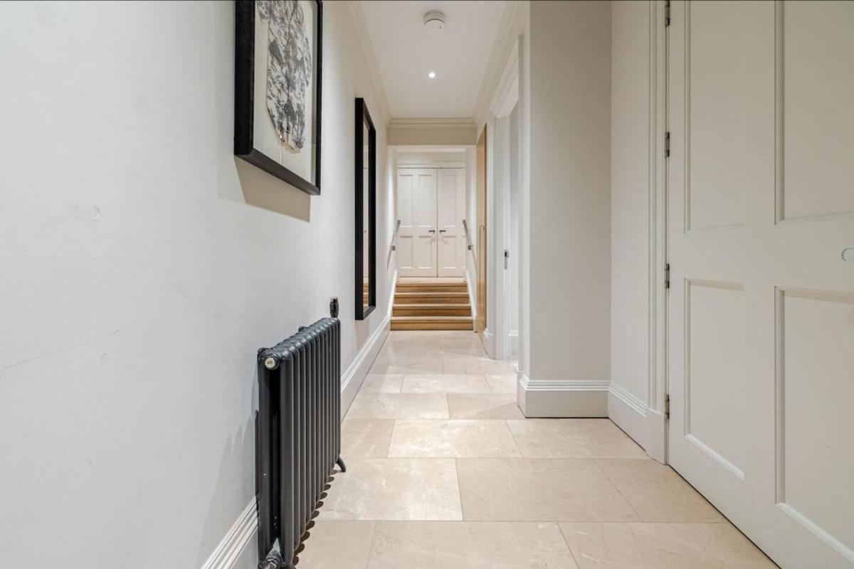 Luxurious 3 Bed Covent Garden Penthouse Apartment London