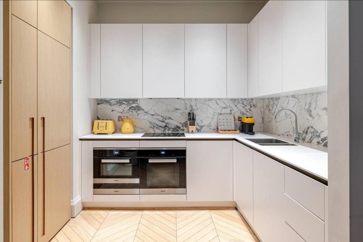 Luxurious 3 Bed Covent Garden Penthouse *
